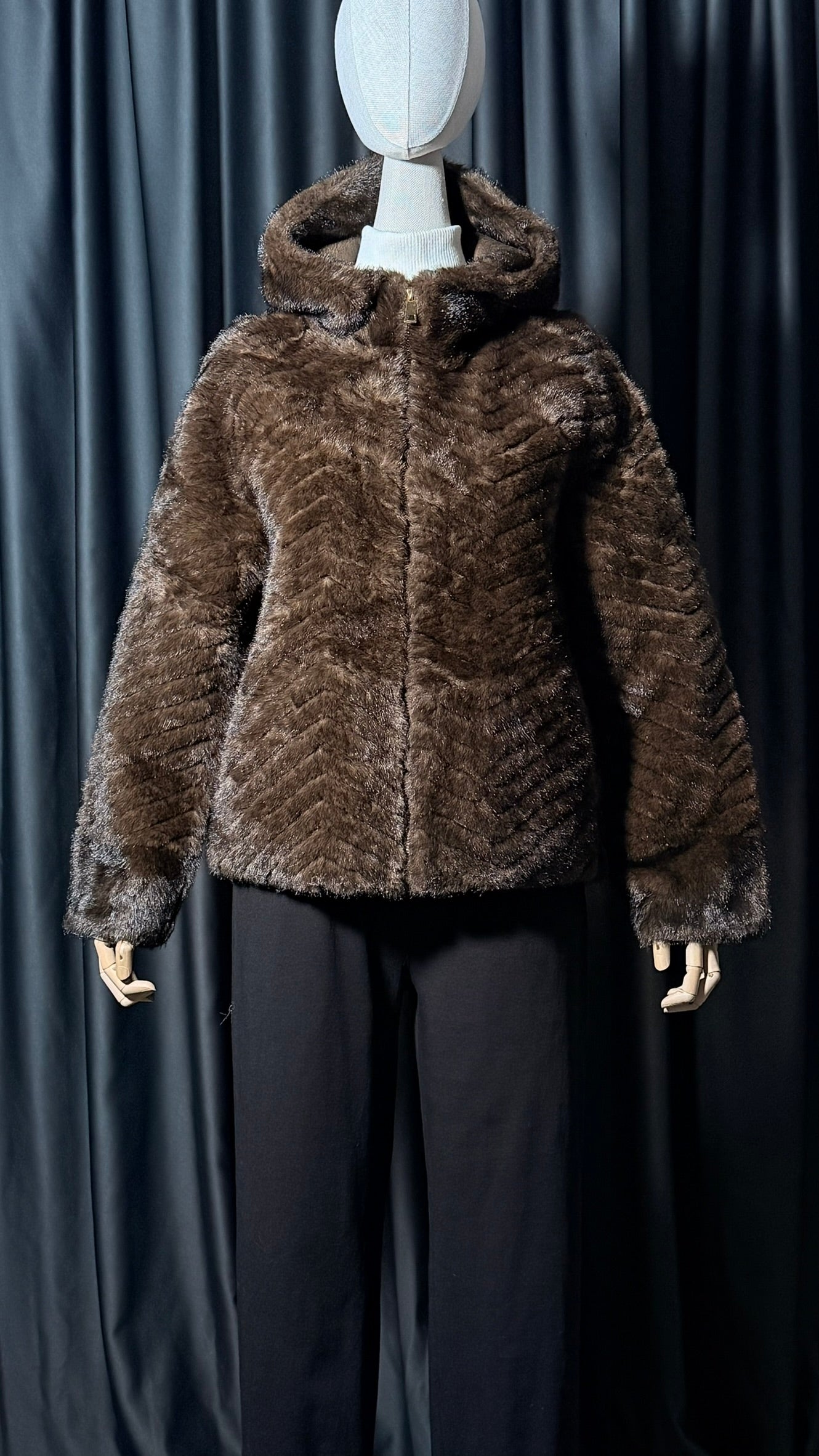 Kahverengi Kapüşonlu Kürk Mont