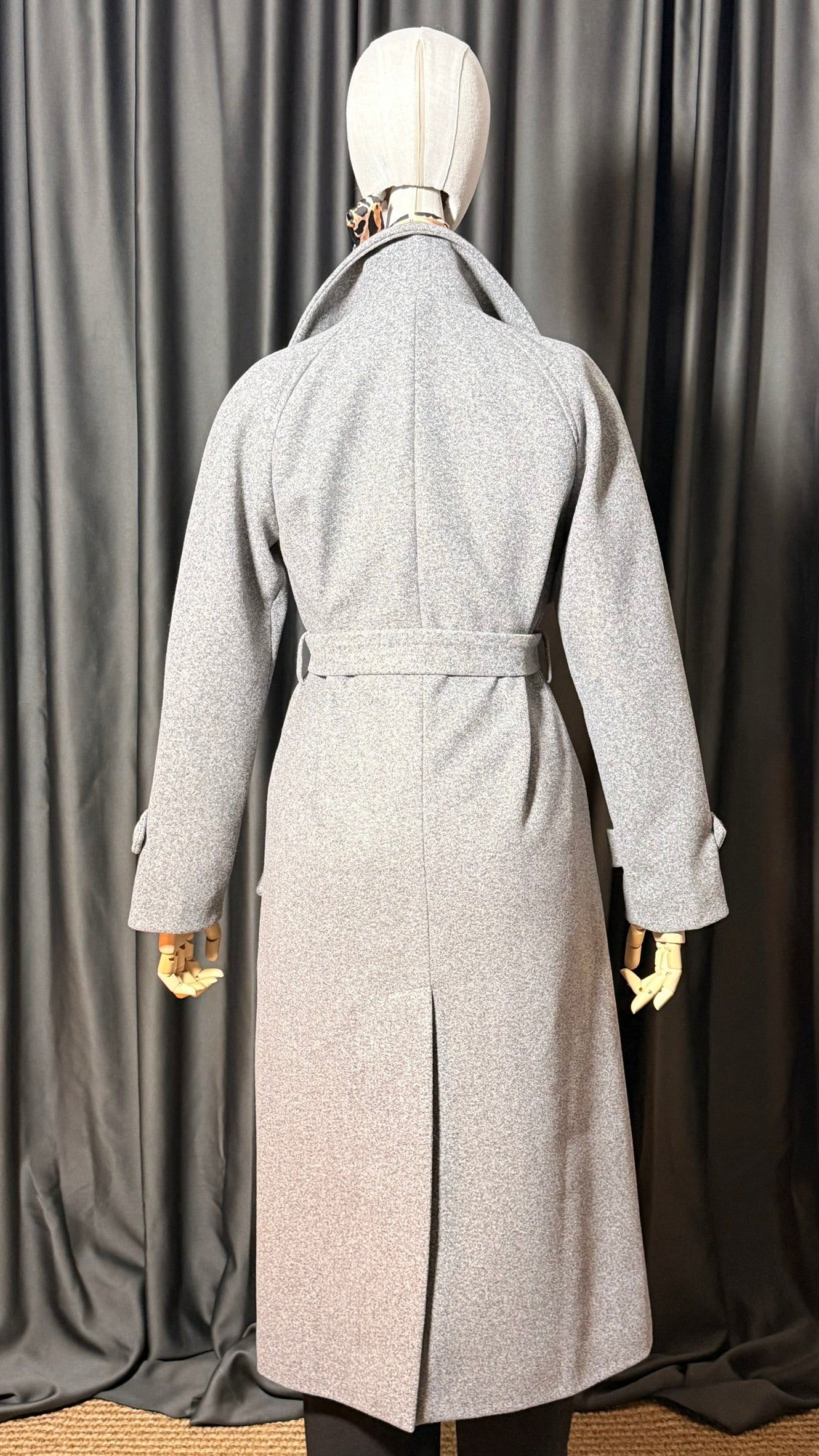 Gri Kuşaklı Kaşe Kaban – Oversize Kesim