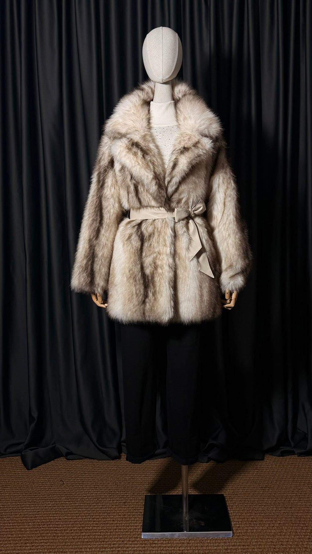 Açık Vizon Kemerli Kürk Ceket – Lüks Seri