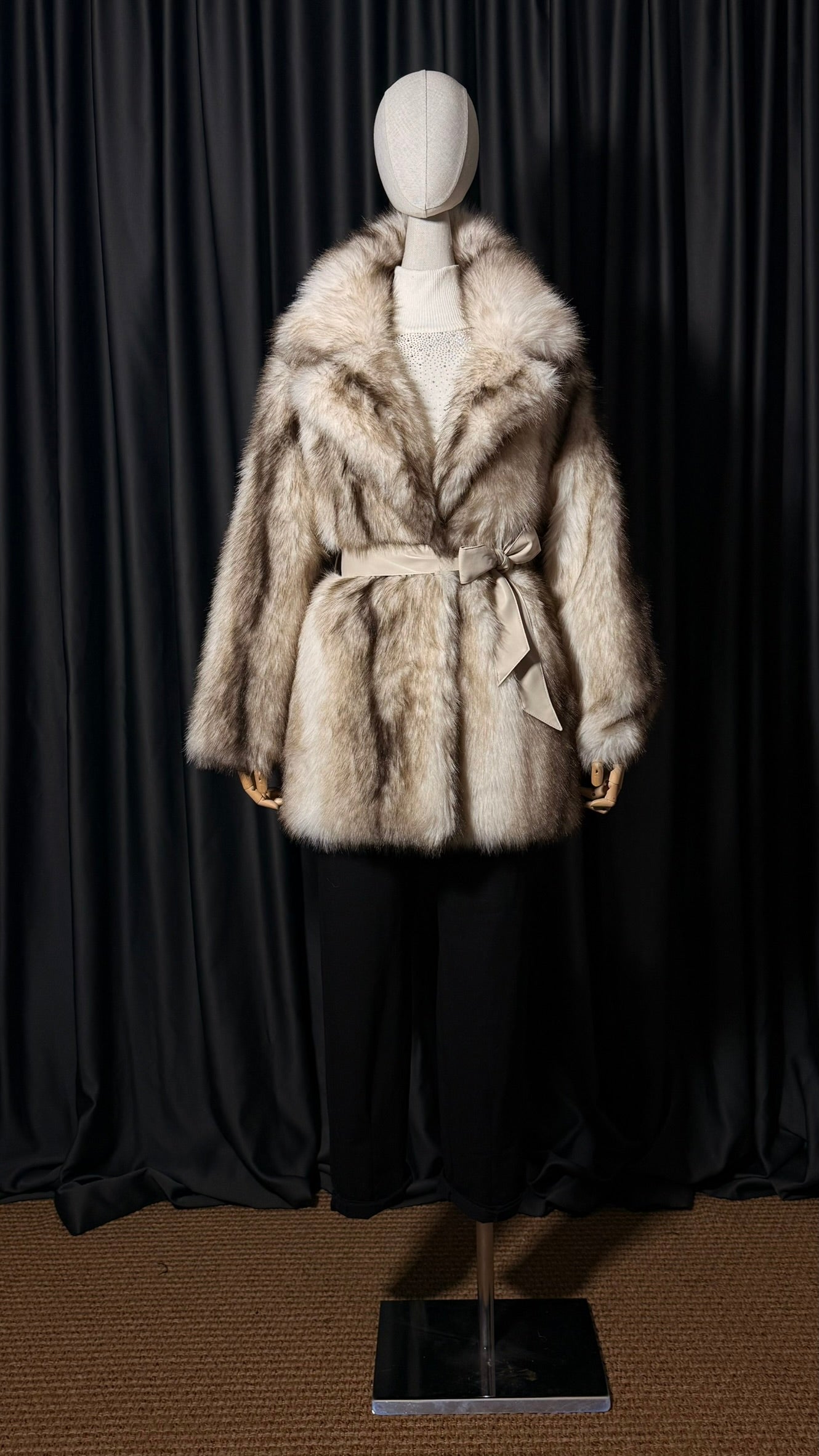 Açık Vizon Kemerli Kürk Ceket – Lüks Seri