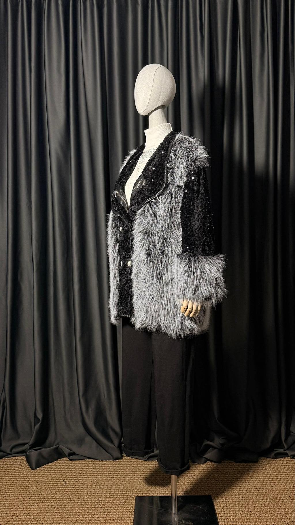 Siyah Gri Payetli Kürk Ceket