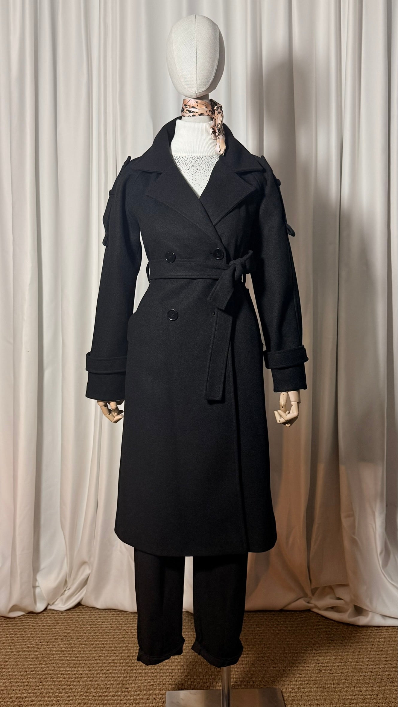 Siyah Kuşaklı Kaşe Kaban – Klasik Seri