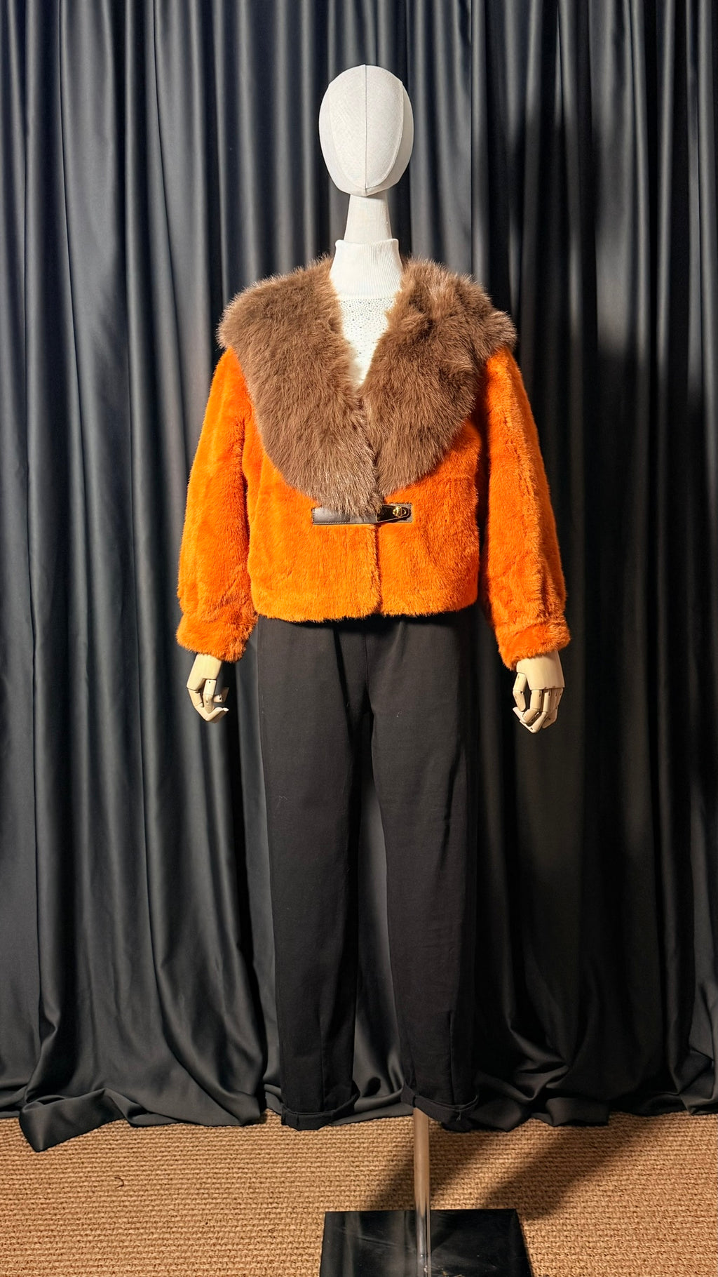 Turuncu Kahverengi Yaka Detaylı Kürk Ceket