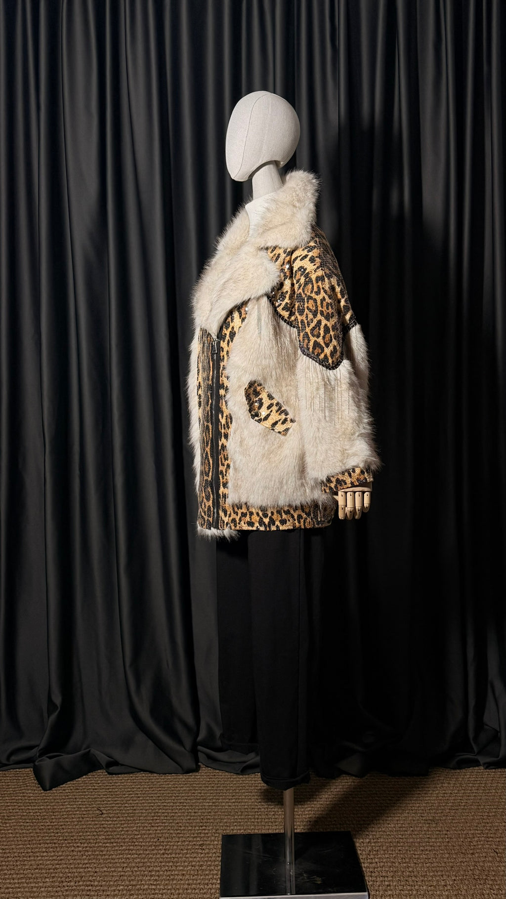 Leopar Desenli Kürk Detaylı Kısa Ceket