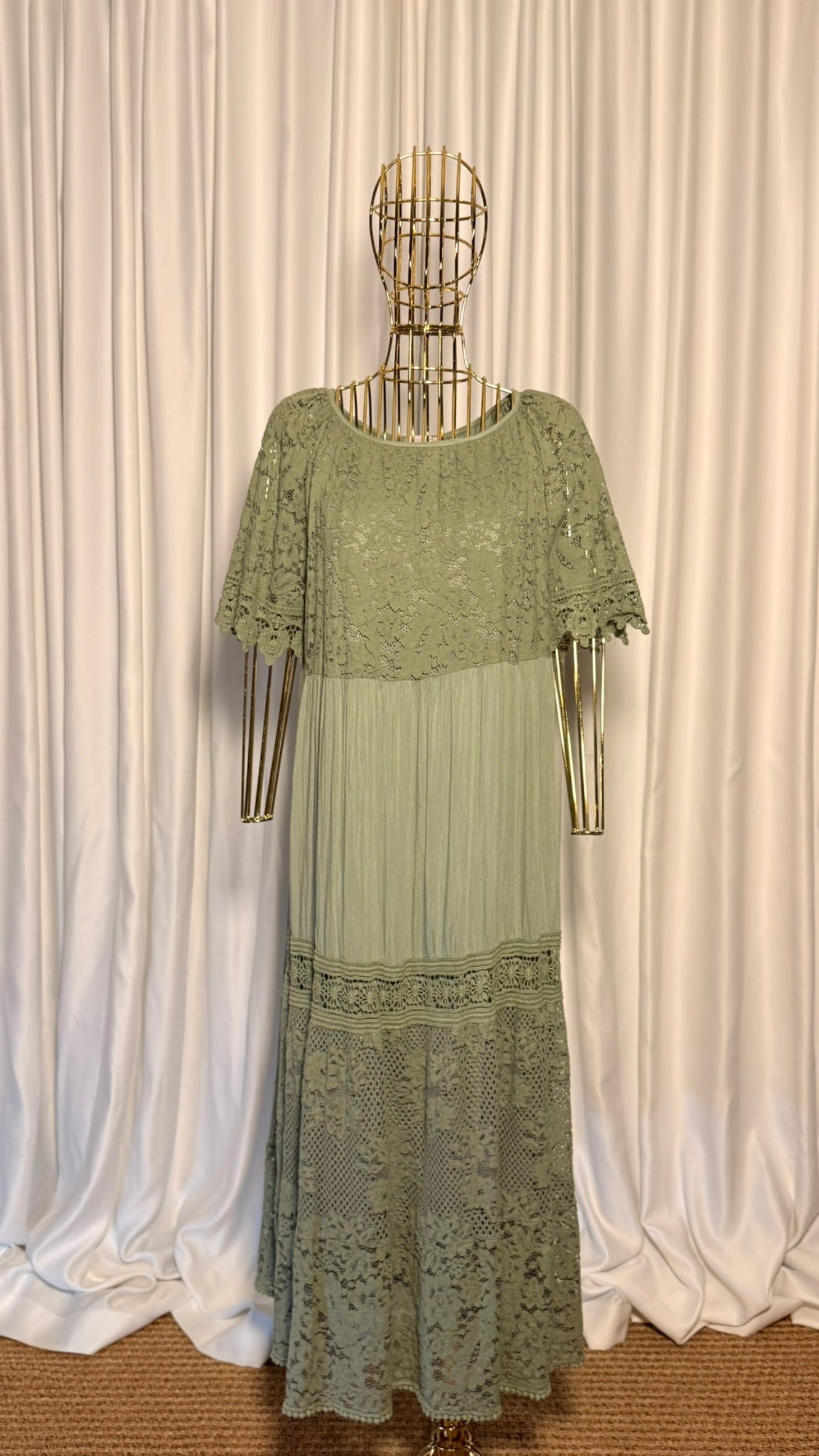 Haki Yeşil Dantelli Bohem Elbise