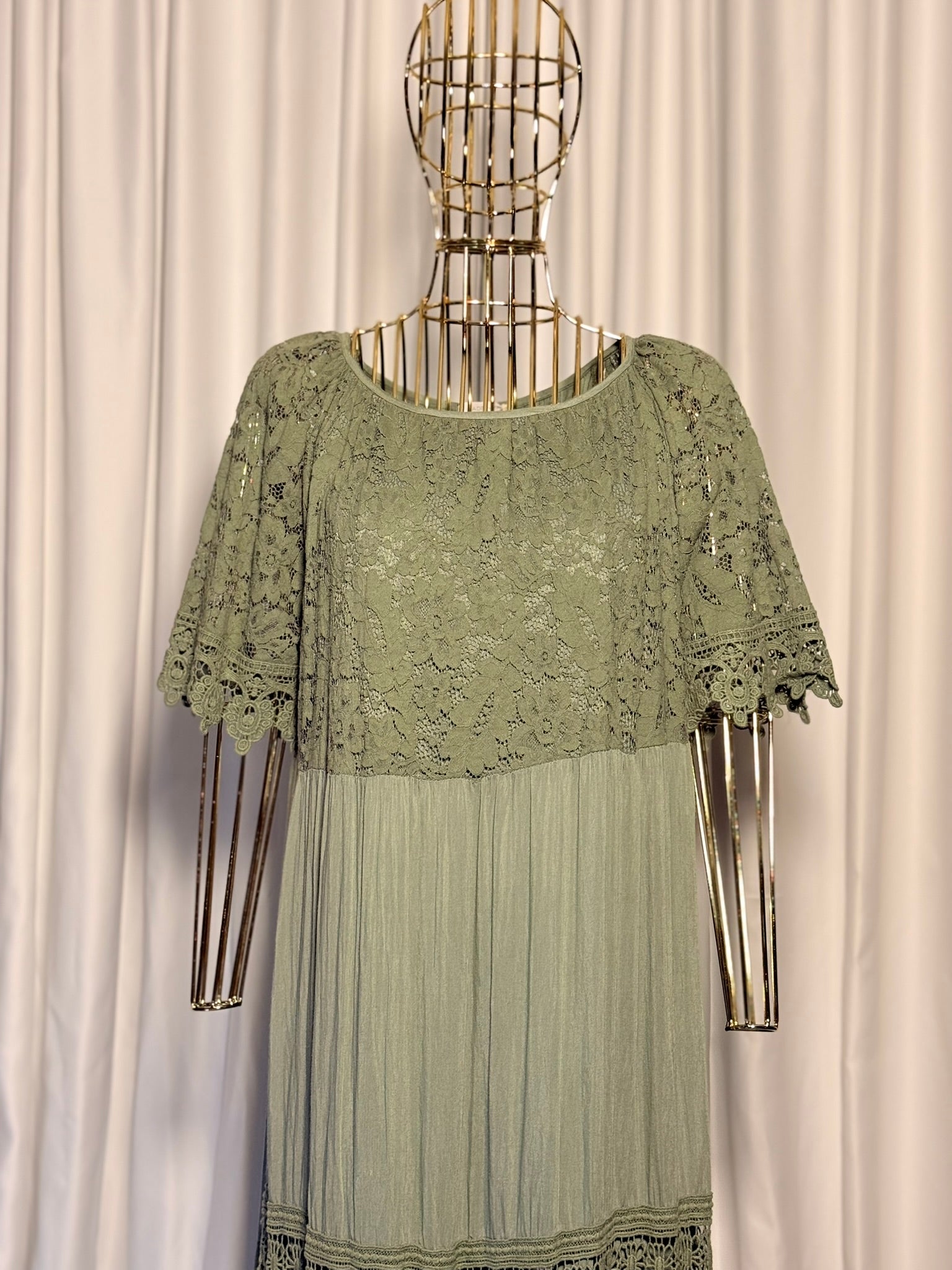 Haki Yeşil Dantelli Bohem Elbise