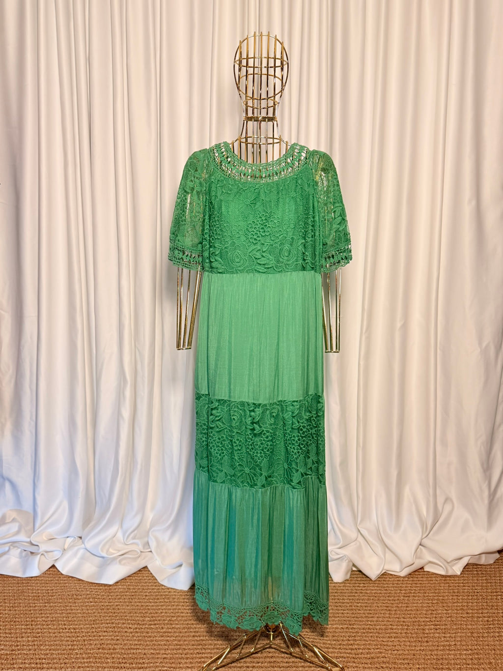 Ördek Başı Yeşili Dantelli Bohem Elbise