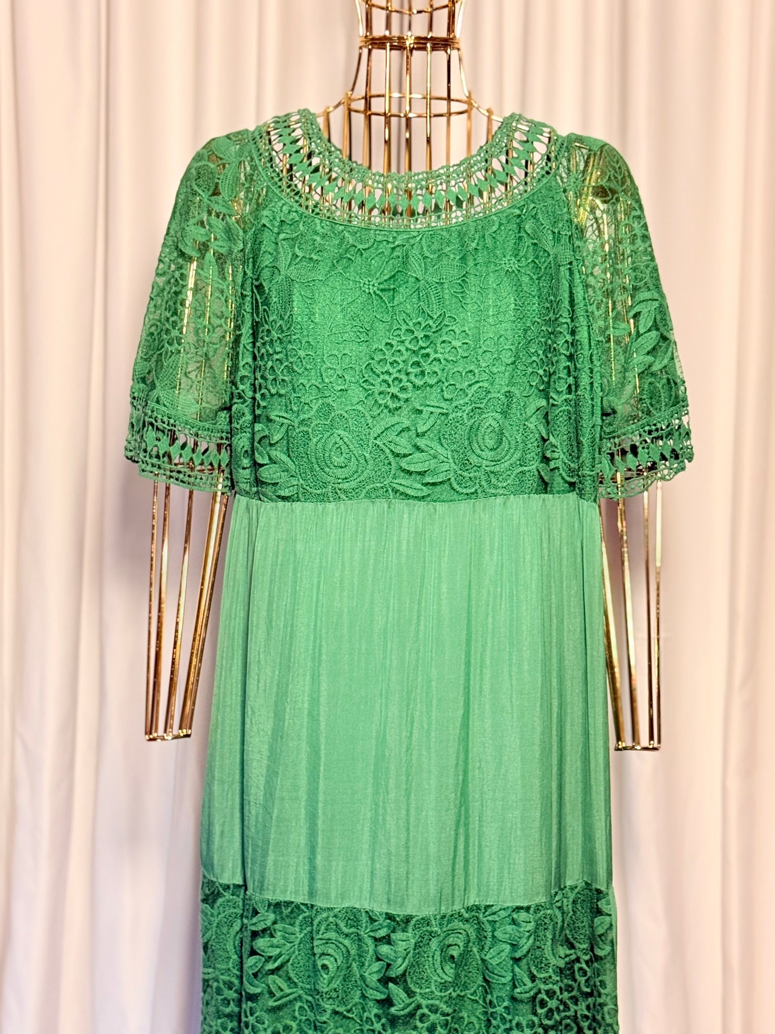 Ördek Başı Yeşili Dantelli Bohem Elbise