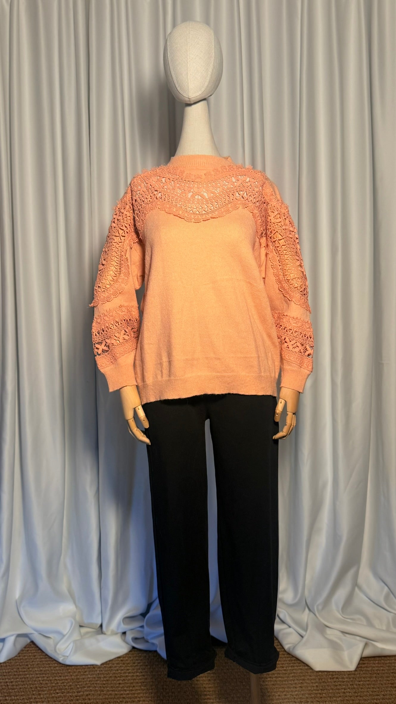 Somon Dantel Detaylı Triko Kazak