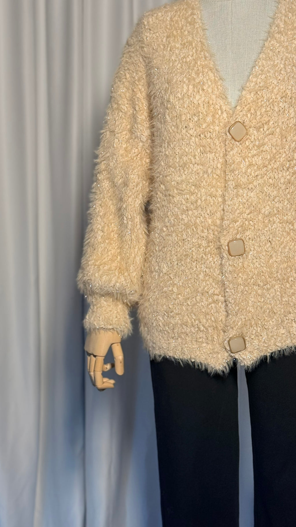 Bej Tüylü Oversize Hırka