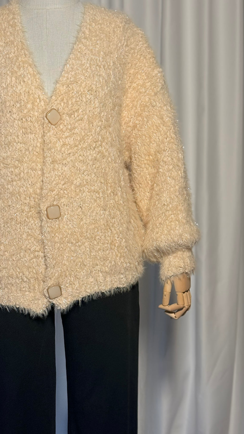 Bej Tüylü Oversize Hırka