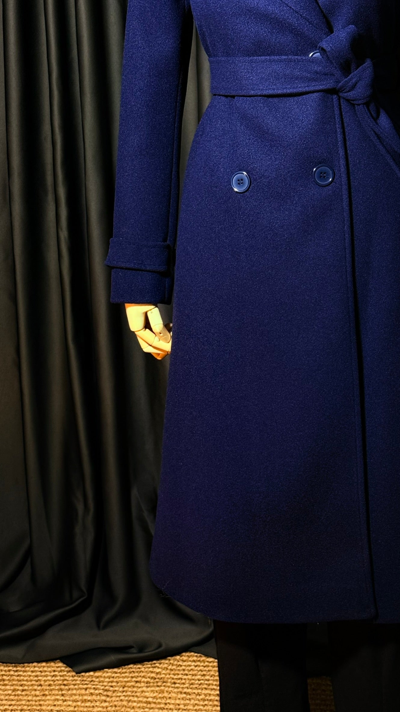 Lacivert Uzun Kaşe Kaban – Geniş Yaka