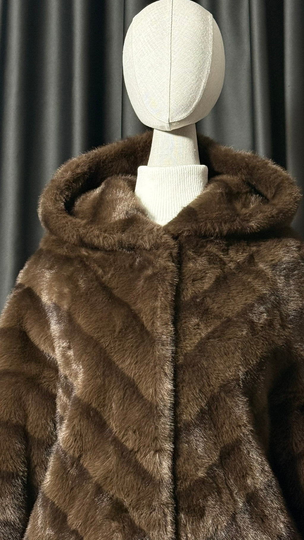 Çikolata Kahve Kapüşonlu Kürk Kaban