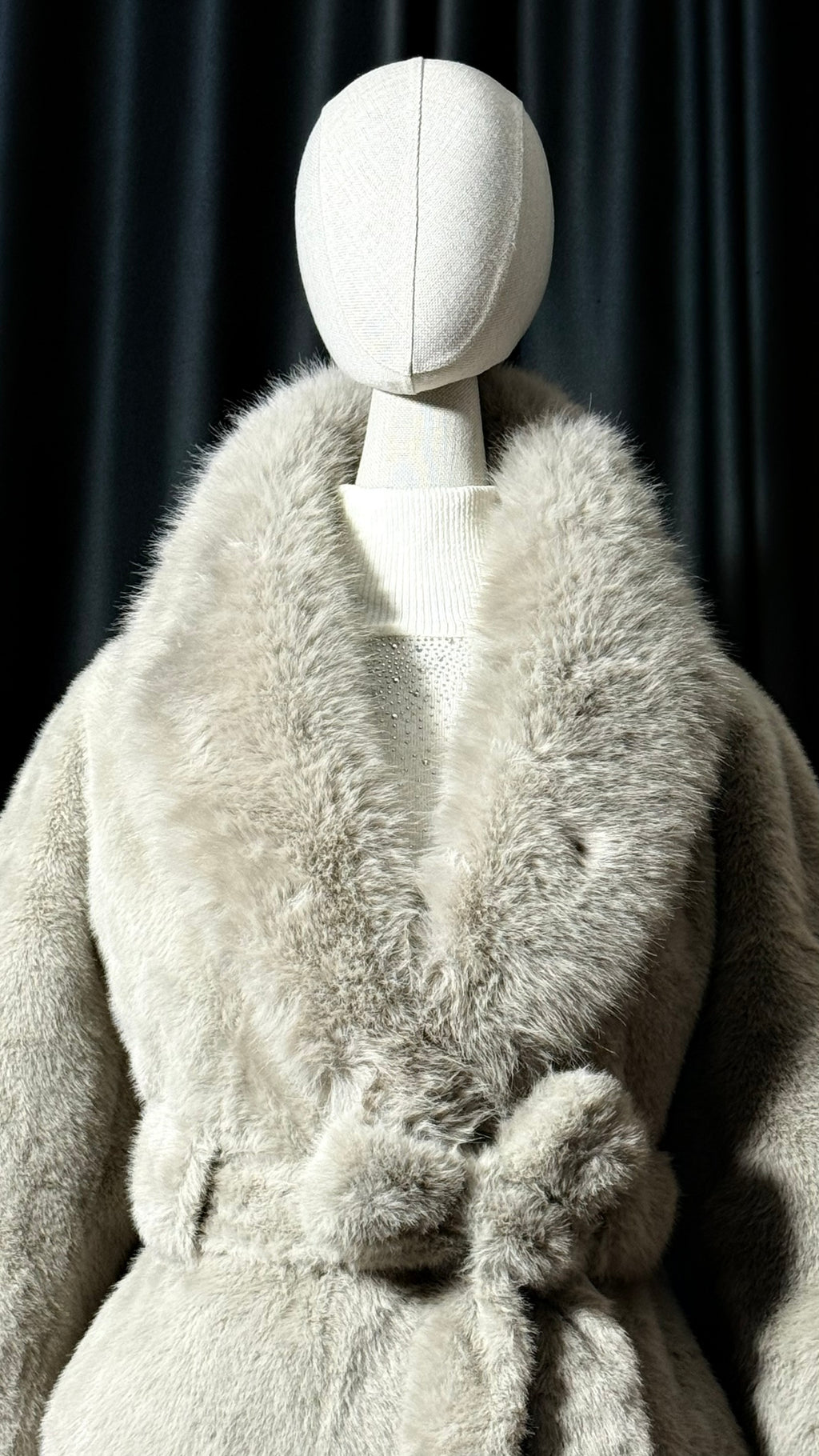 Gri Kuşaklı Kürk Kaban