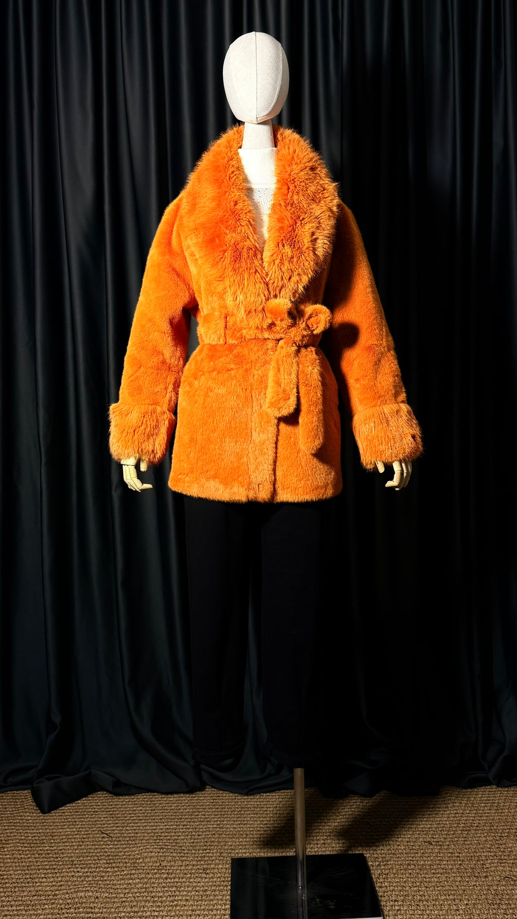 Turuncu Kuşaklı Kürk Kaban