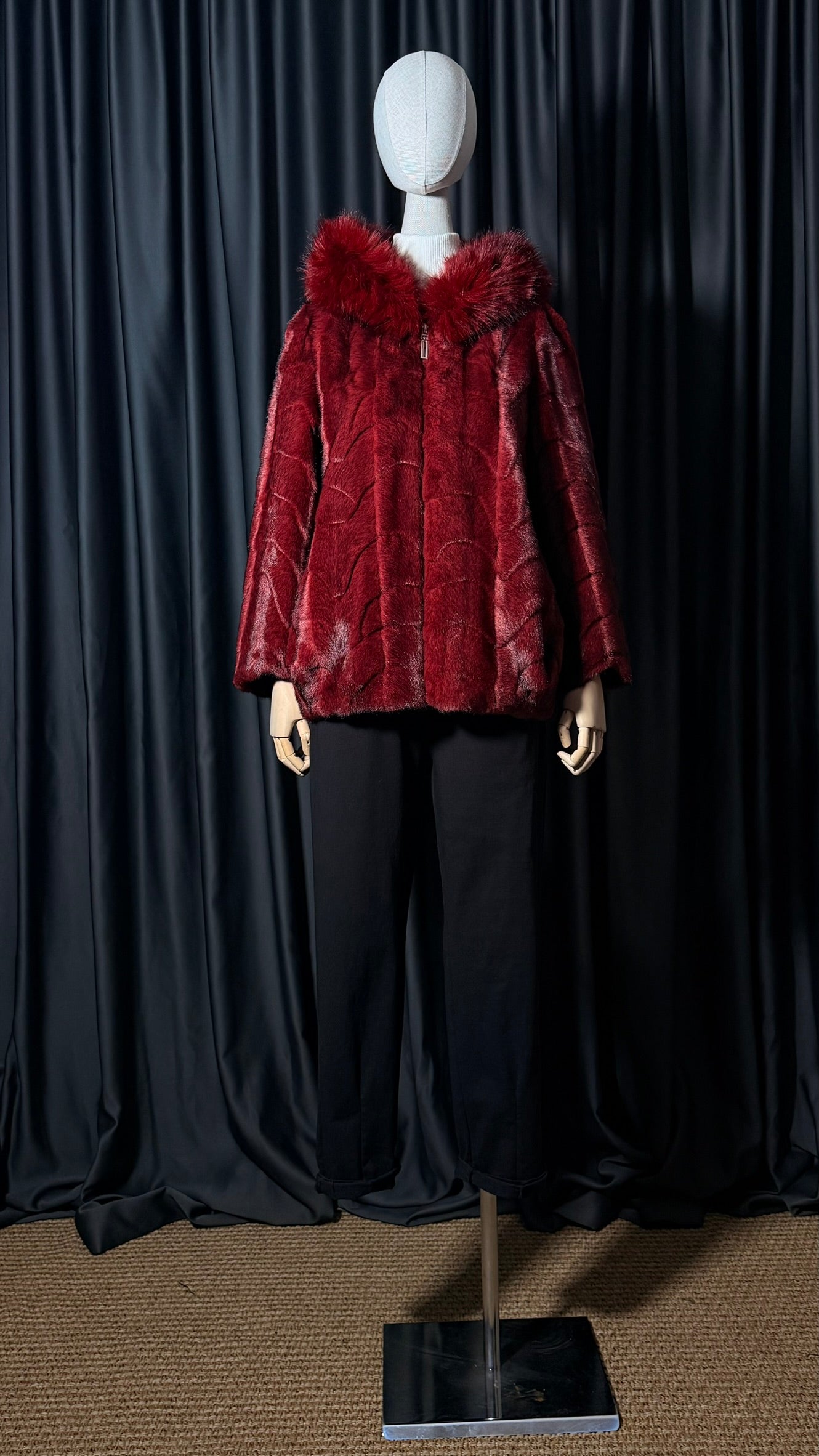 Kapüşonlu Bordo Kısa Suni Kürk Mont - Fermuarlı