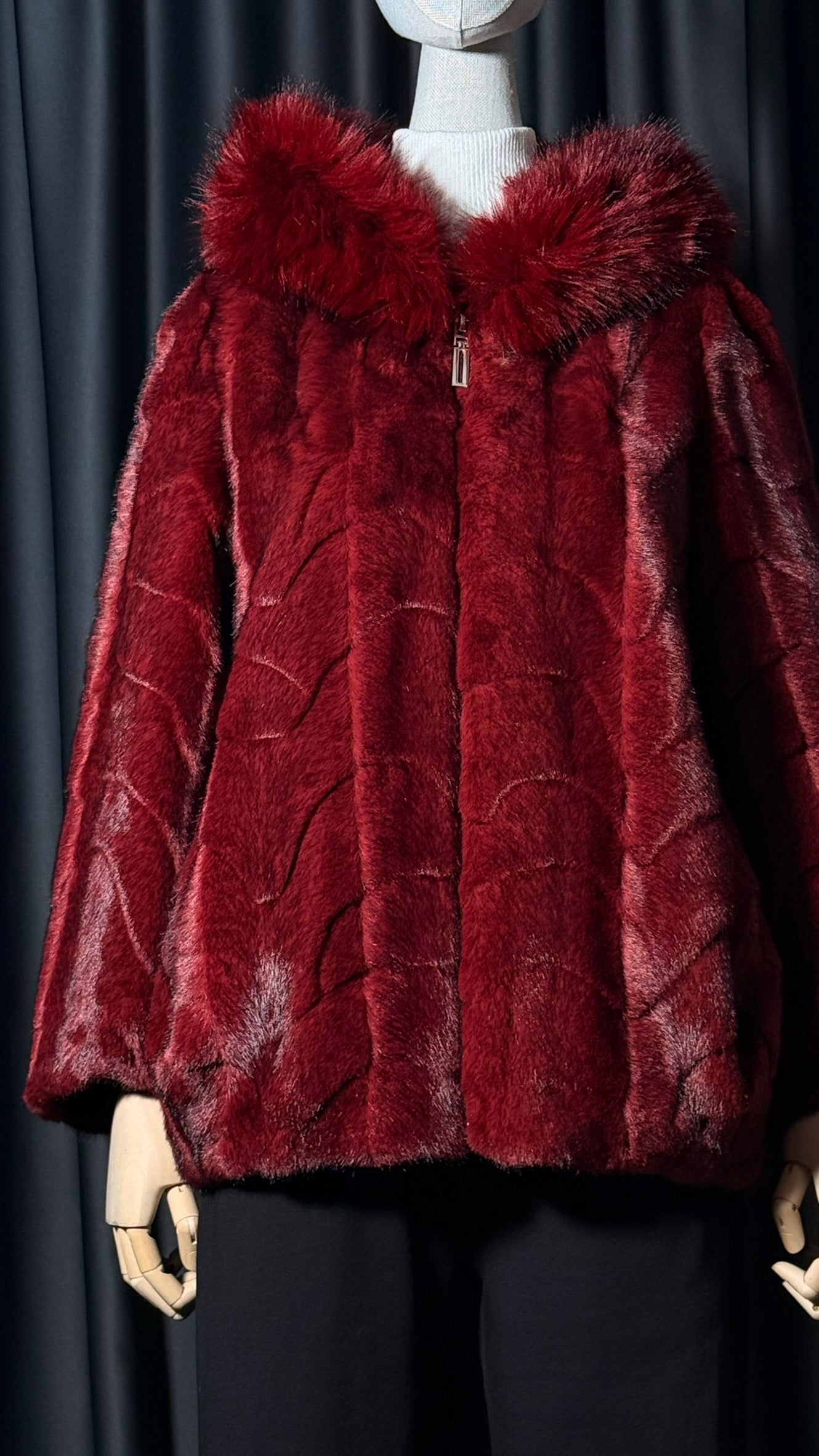 Kapüşonlu Bordo Kısa Suni Kürk Mont - Fermuarlı