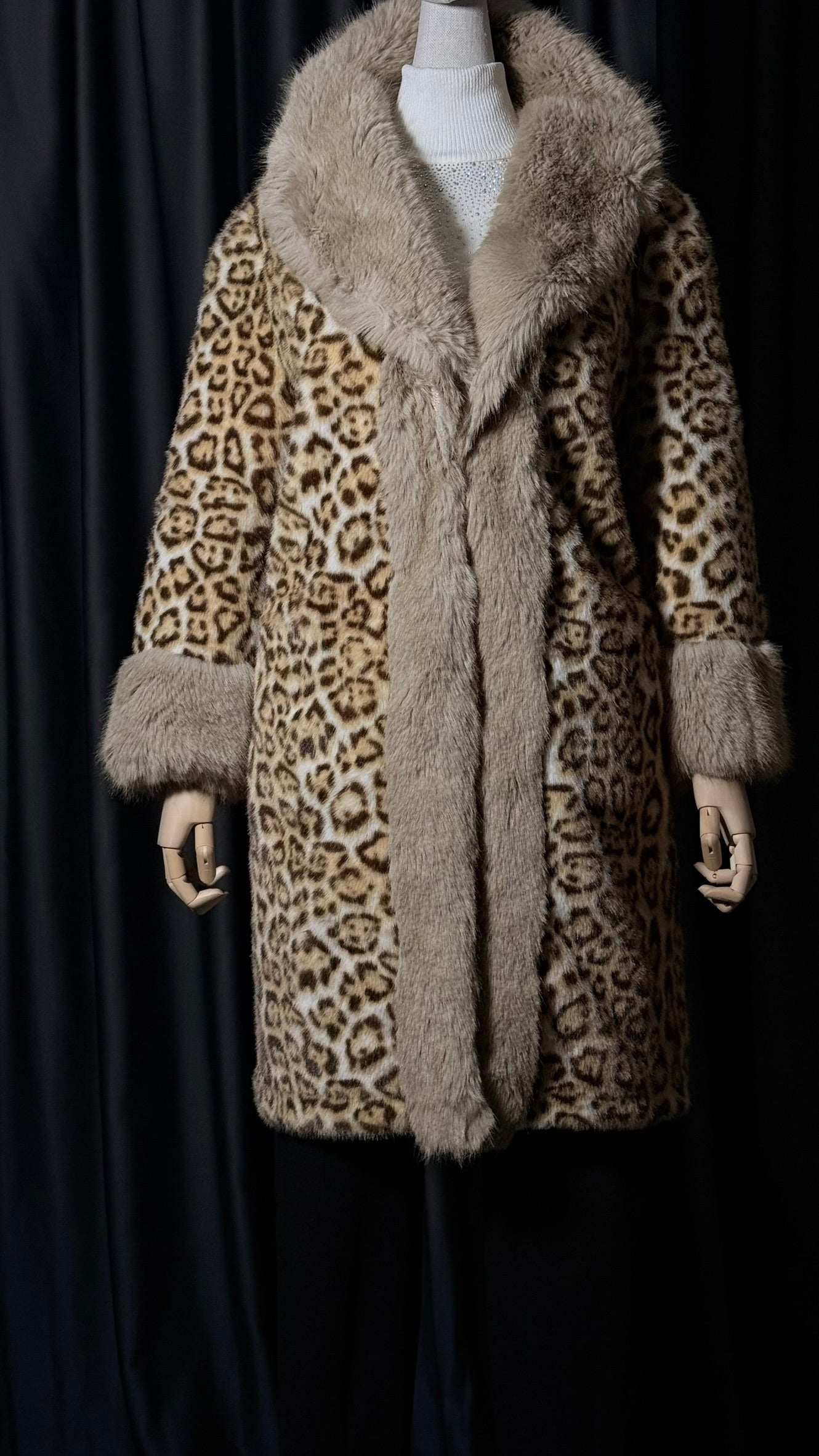 Leopar Desenli Orta Boy Suni Kürk Kaban - Bej