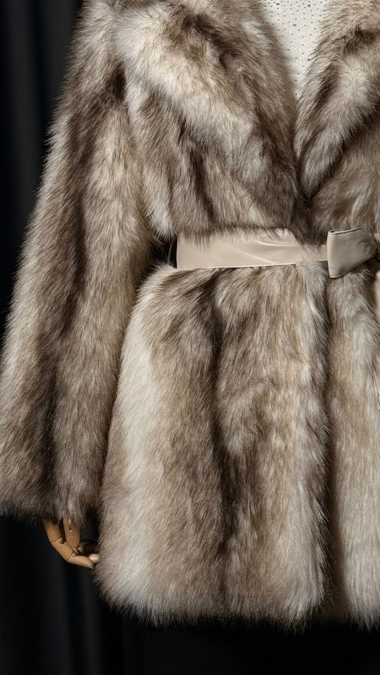 Açık Vizon Kemerli Kürk Ceket – Lüks Seri