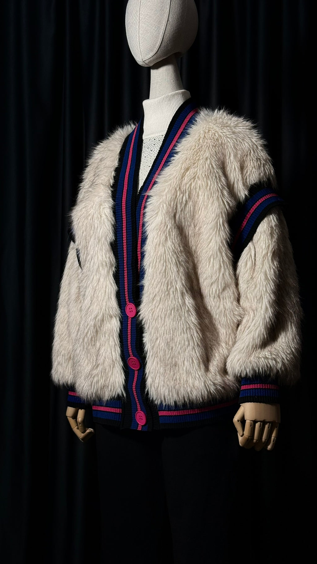 Krem Çizgili Kürk Hırka – Renk Detaylı