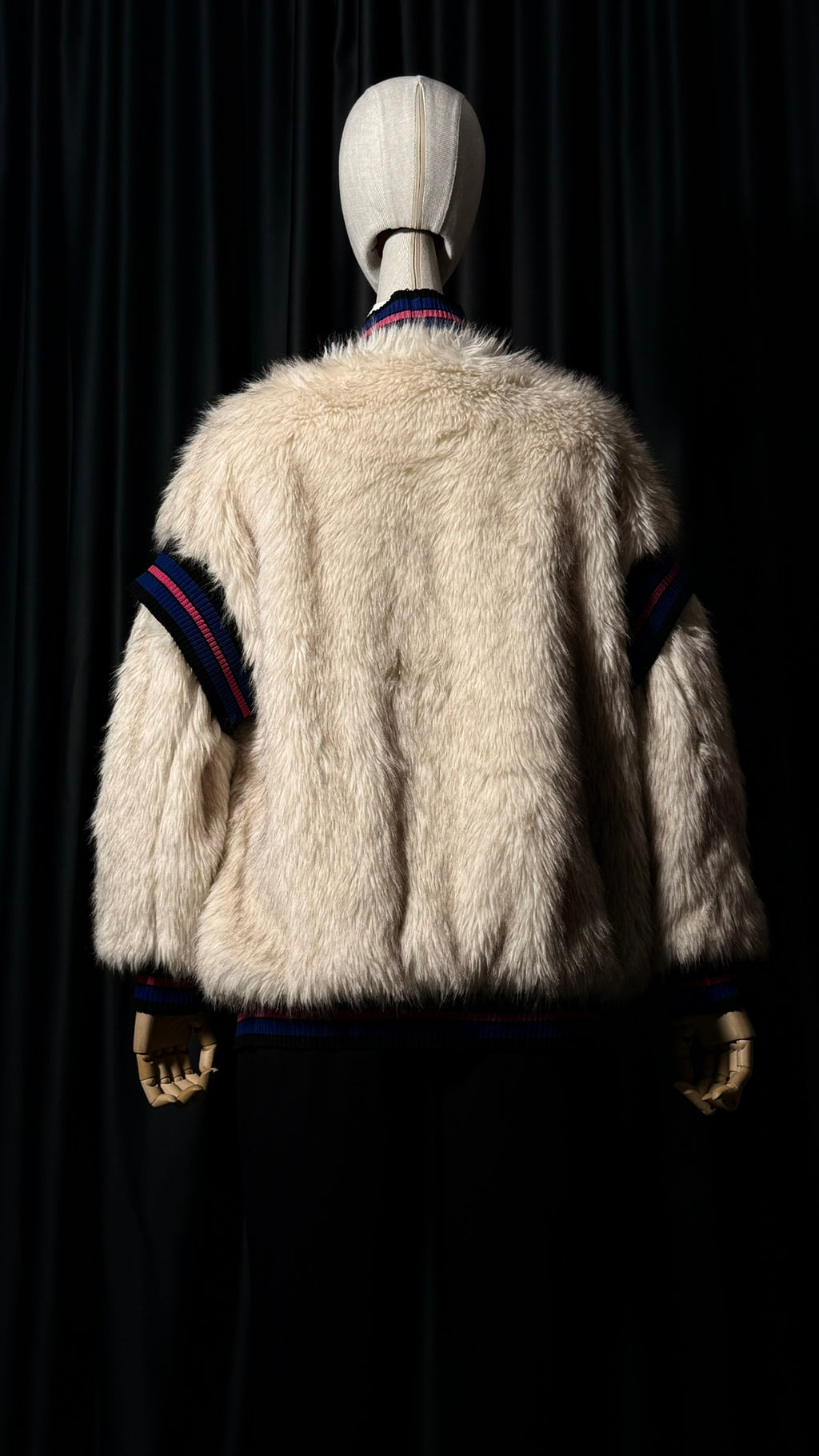 Krem Çizgili Kürk Hırka – Renk Detaylı