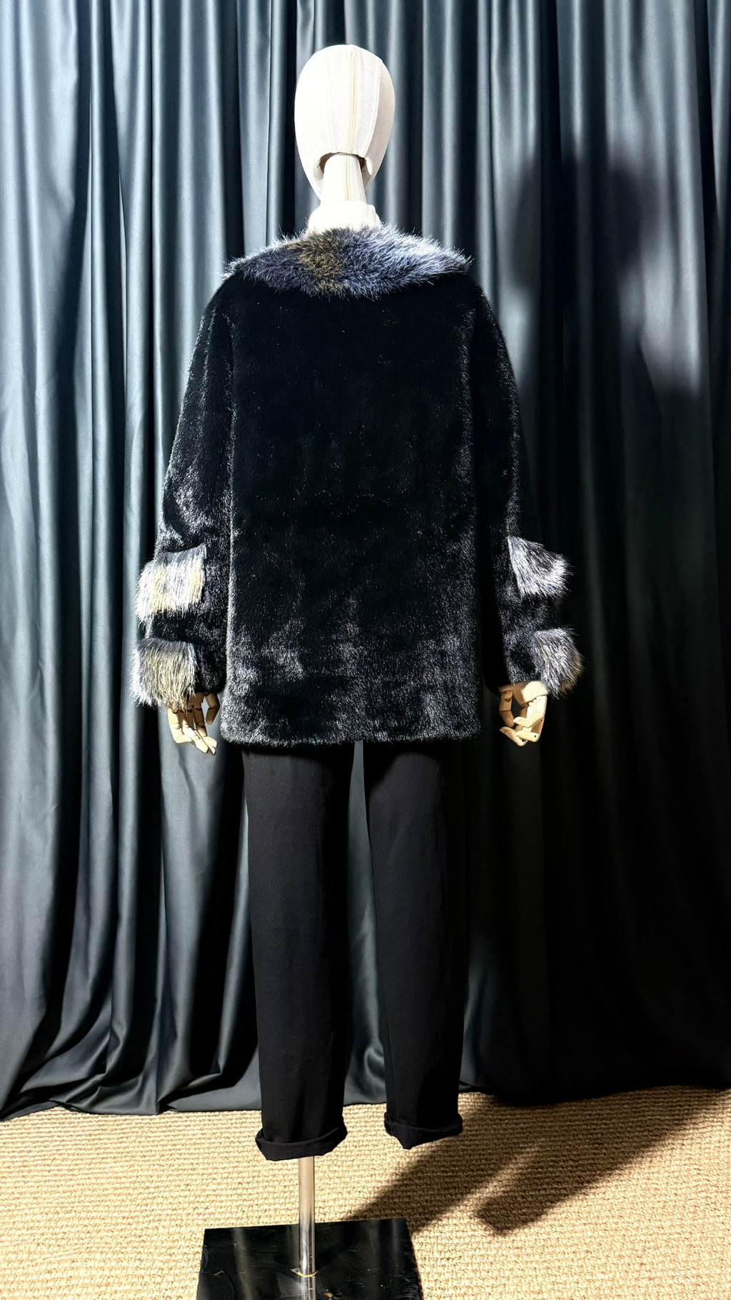 Siyah-Mavi Kürk Ceket