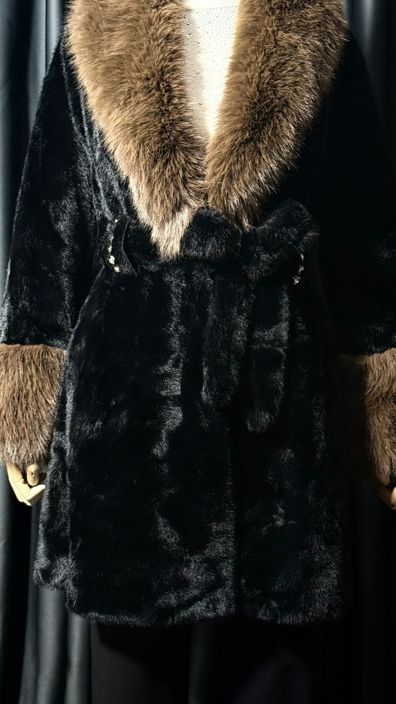 Siyah Kahve Yaka Detaylı Kürk Mont