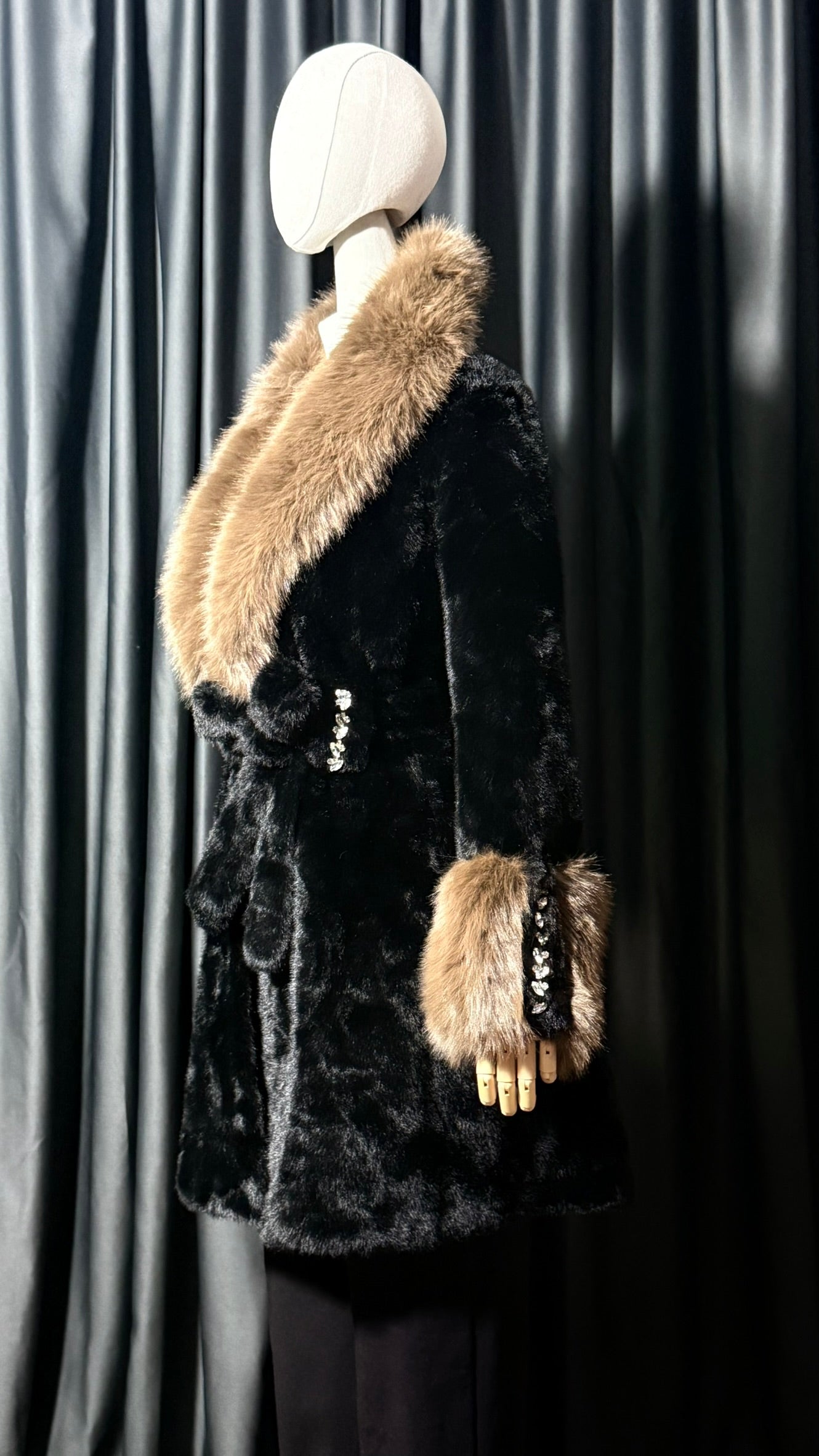 Siyah Kahve Yaka Detaylı Kürk Mont