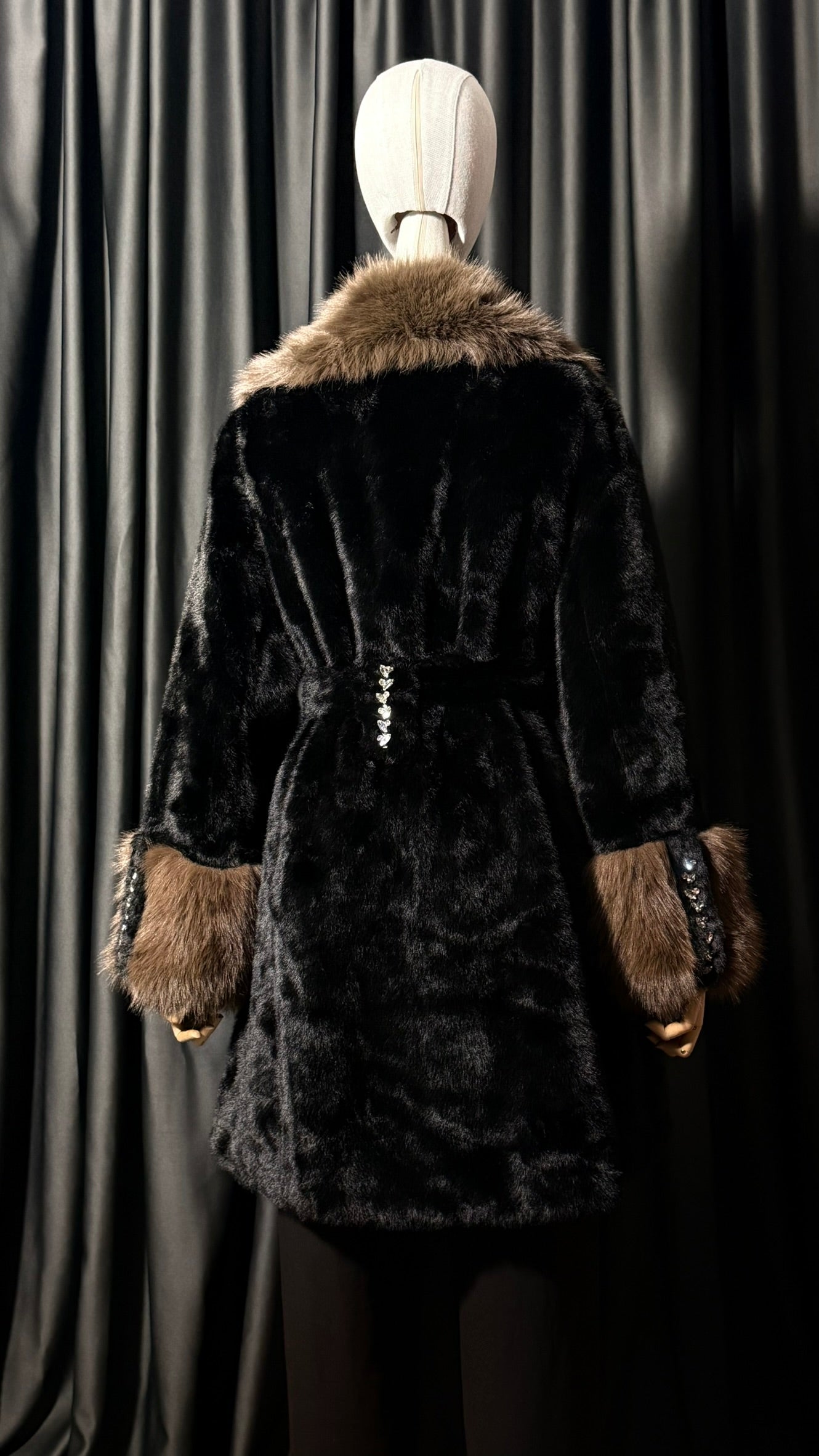 Siyah Kahve Yaka Detaylı Kürk Mont