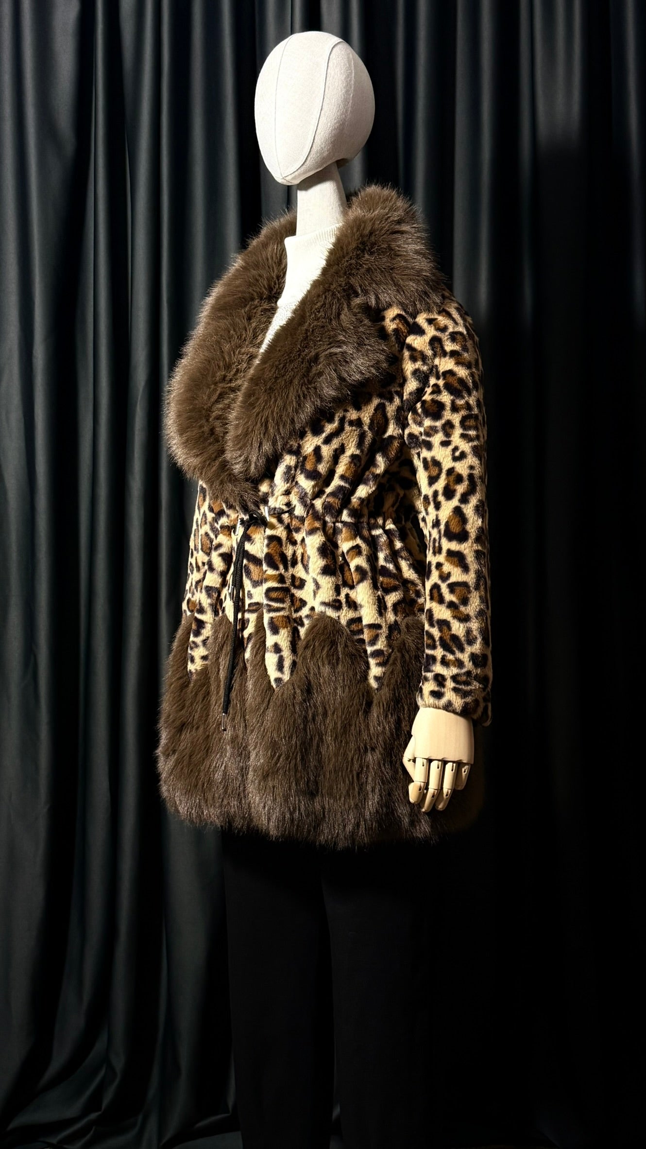 Leopar Desenli Kahve Kürk Mont