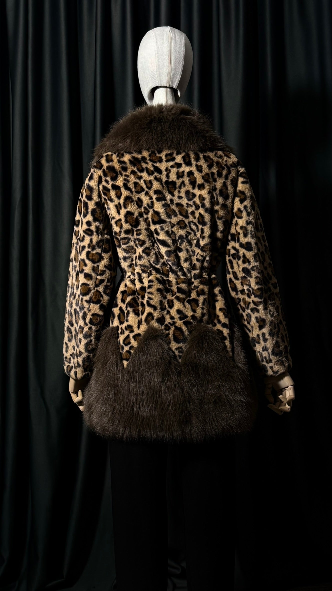 Leopar Desenli Kahve Kürk Mont