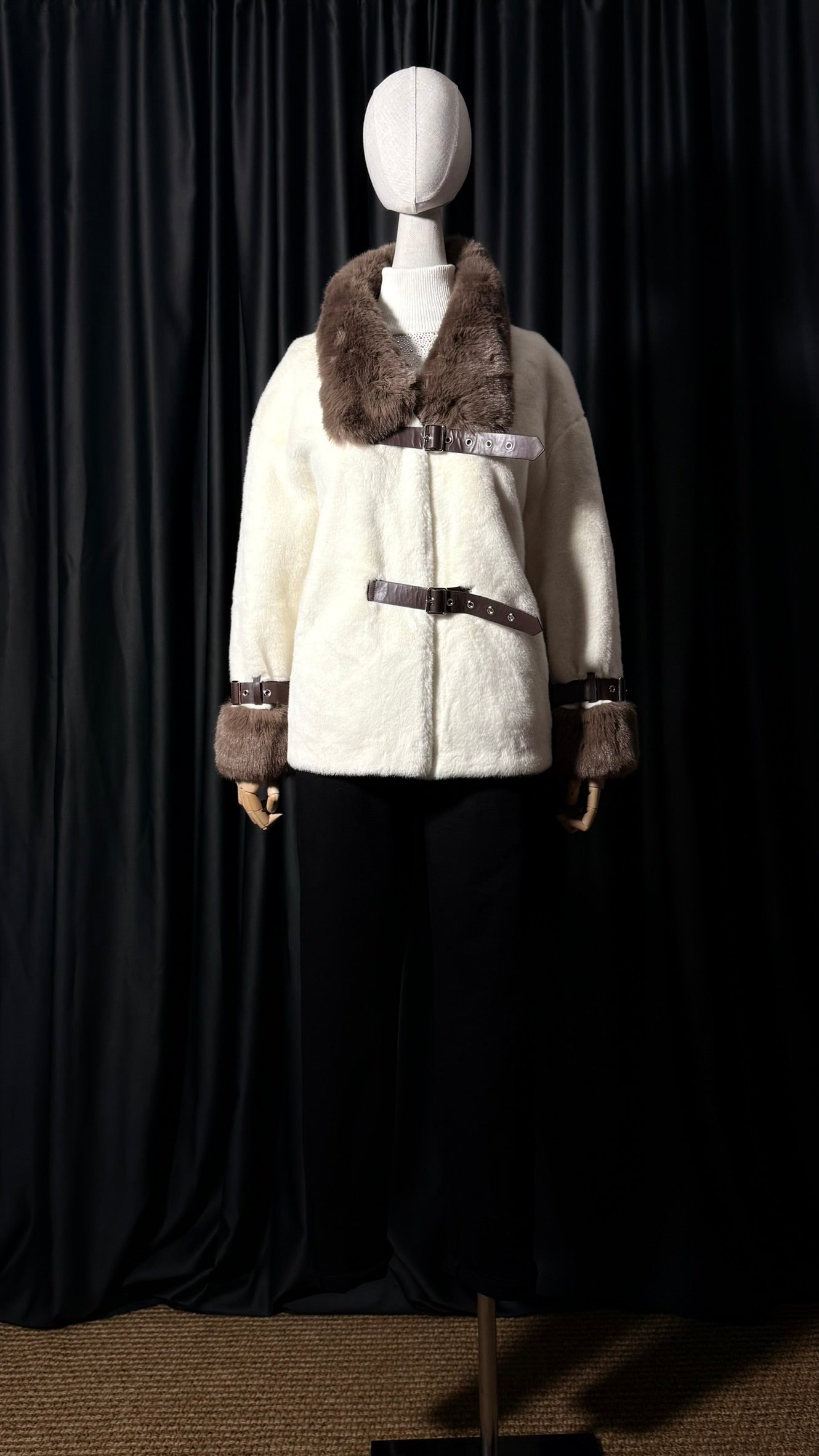 Krem-Kahve Tokalı Kürk Ceket