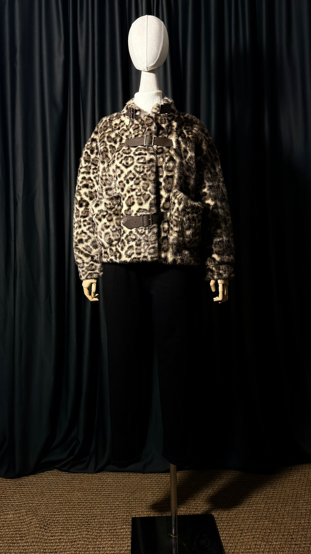 Leopar Tokalı Kısa Kürk Ceket