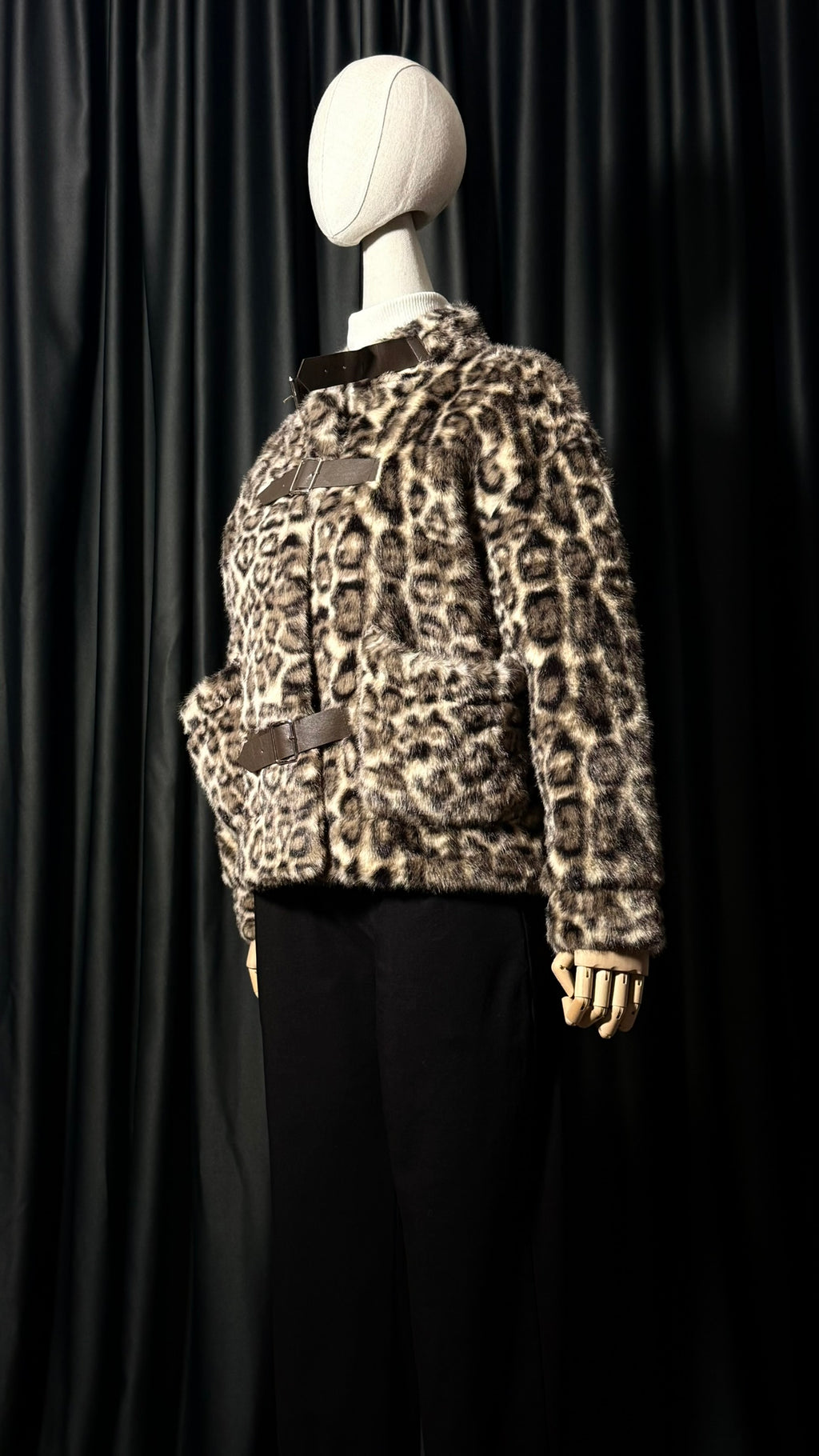Leopar Tokalı Kısa Kürk Ceket