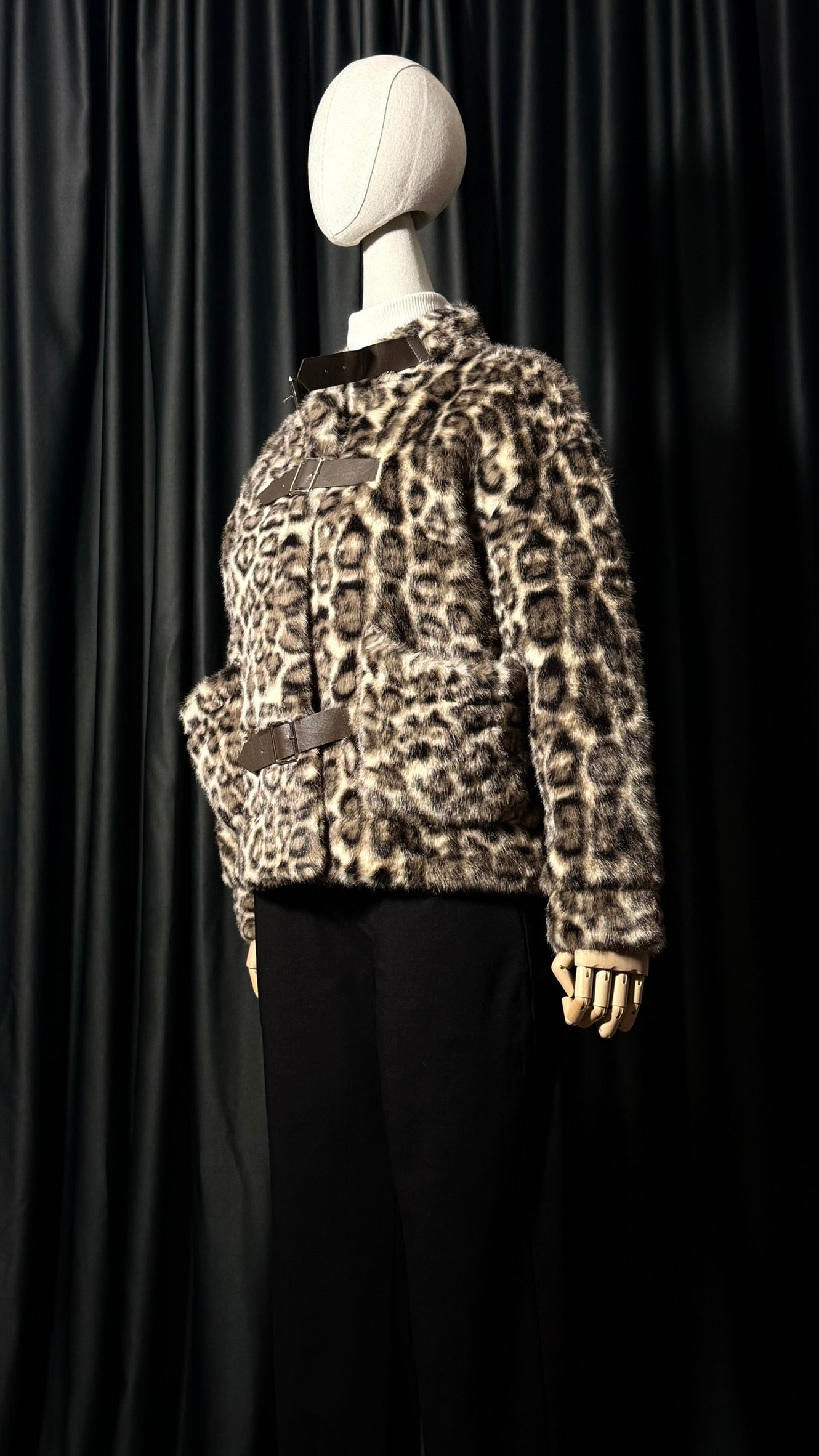 Leopar Tokalı Kısa Kürk Ceket