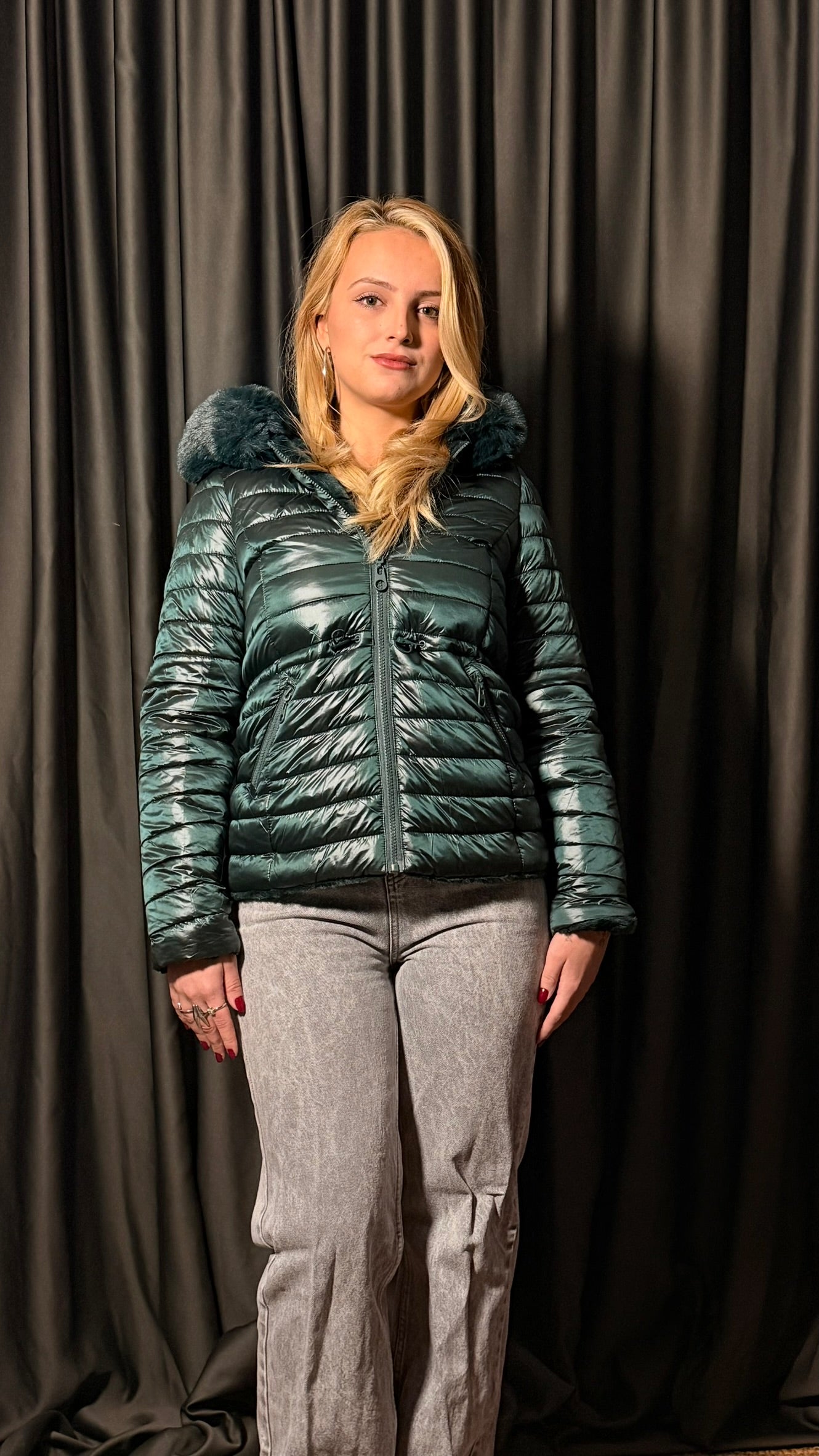 Çift Taraflı Kaz Tüyü Mont