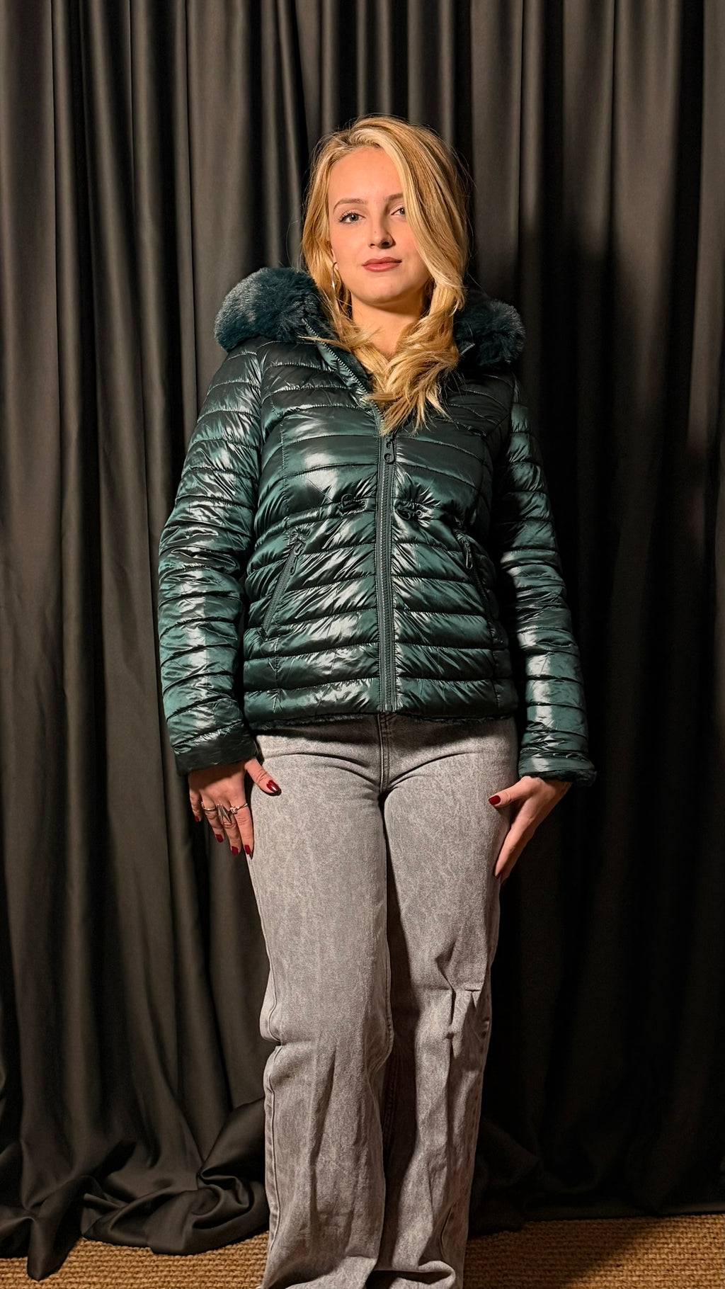 Çift Taraflı Kaz Tüyü Mont