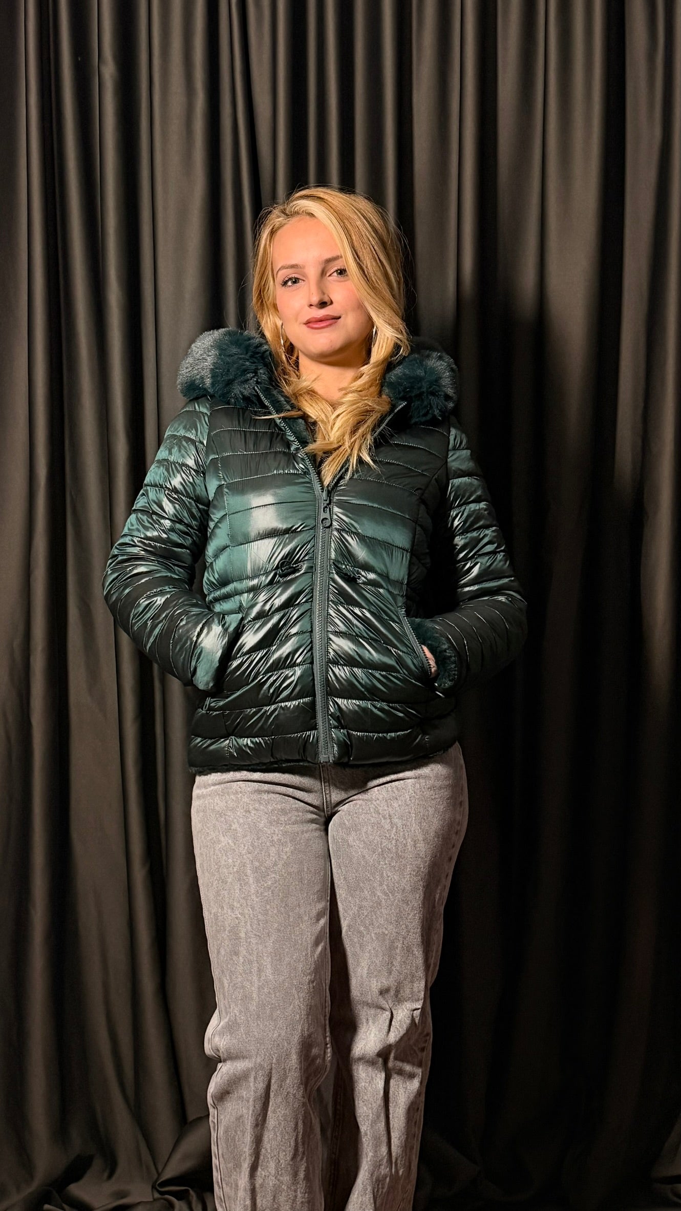 Çift Taraflı Kaz Tüyü Mont