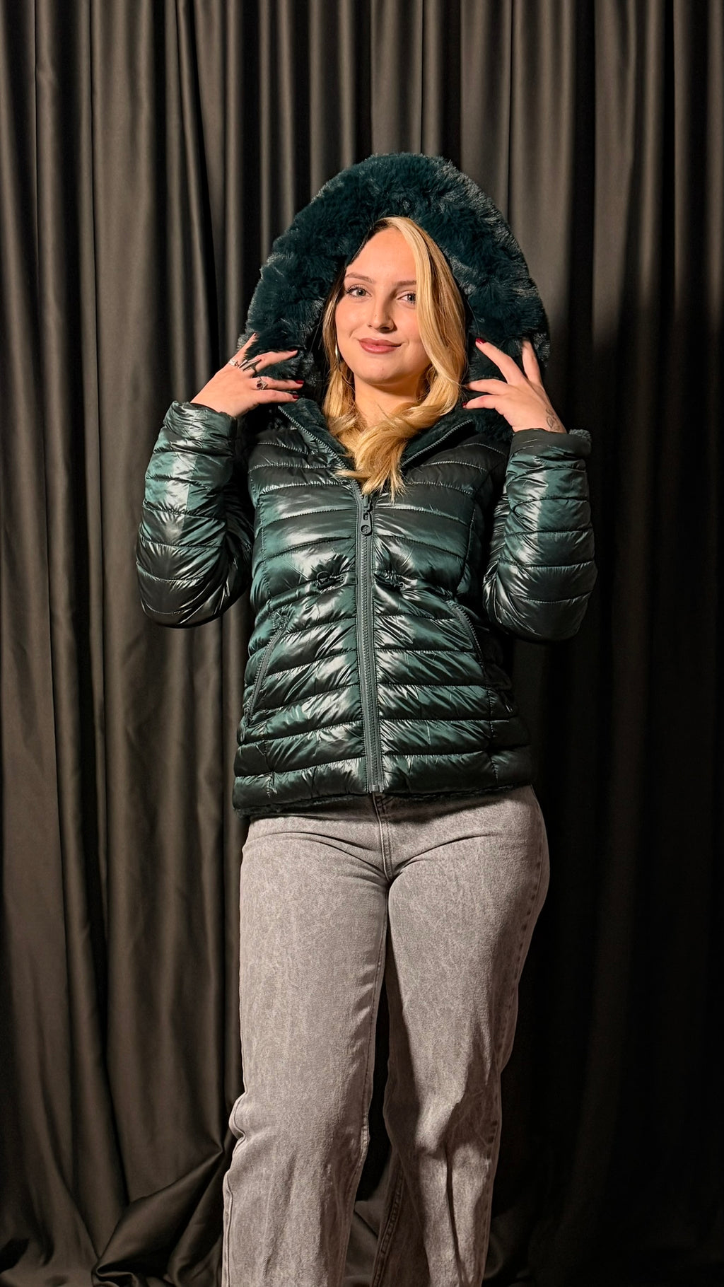 Çift Taraflı Kaz Tüyü Mont