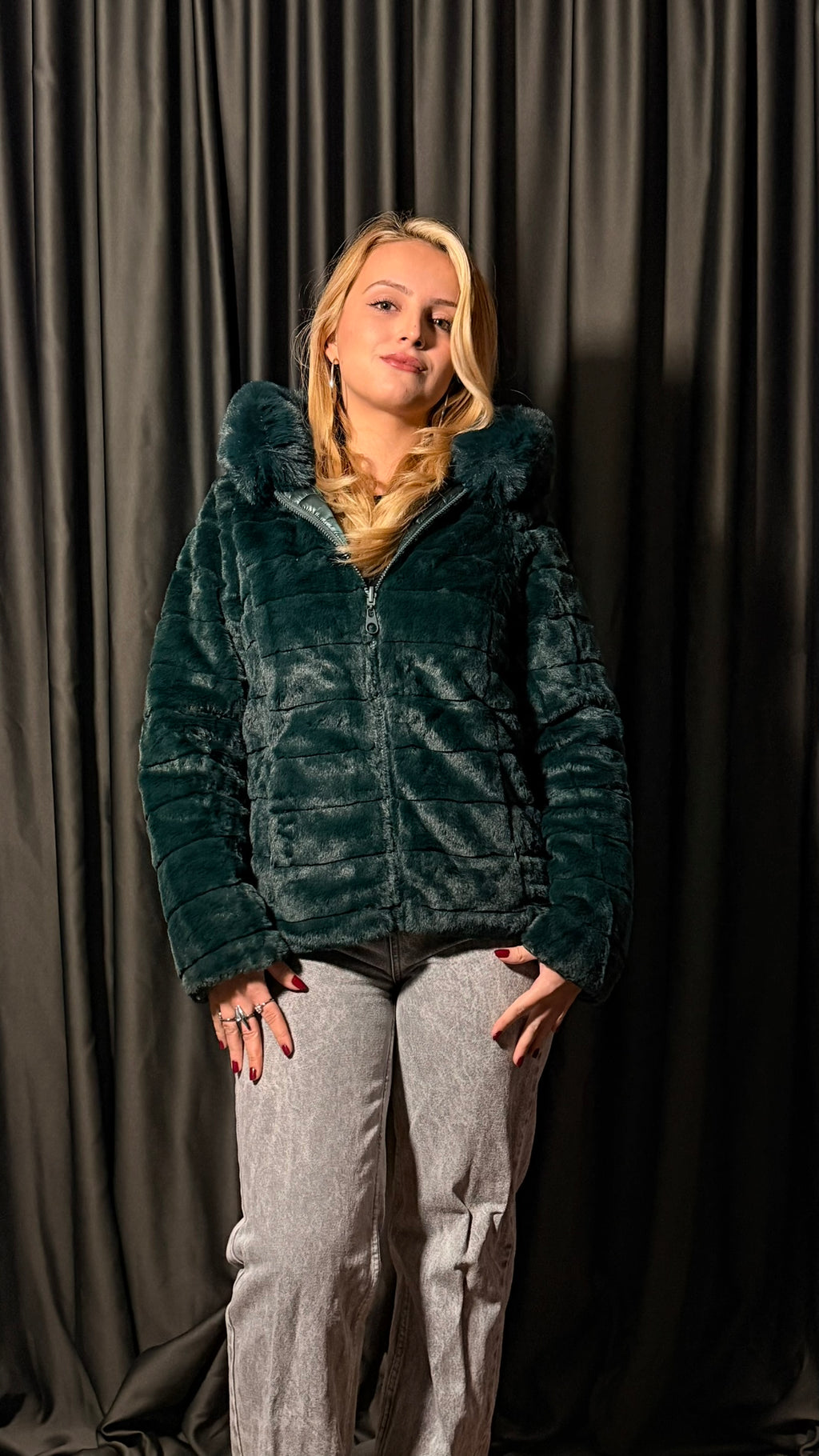 Çift Taraflı Kaz Tüyü Mont