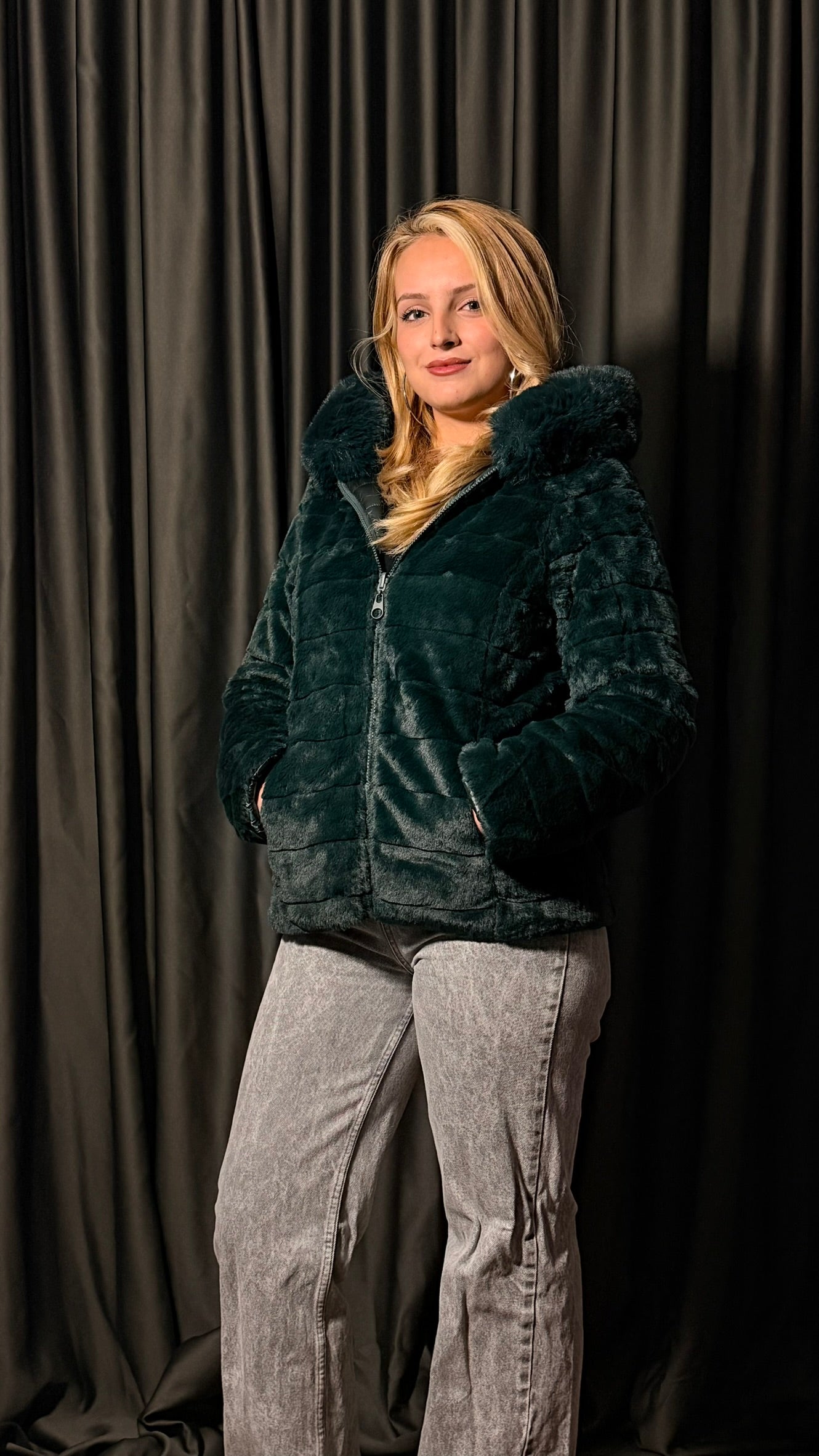 Çift Taraflı Kaz Tüyü Mont