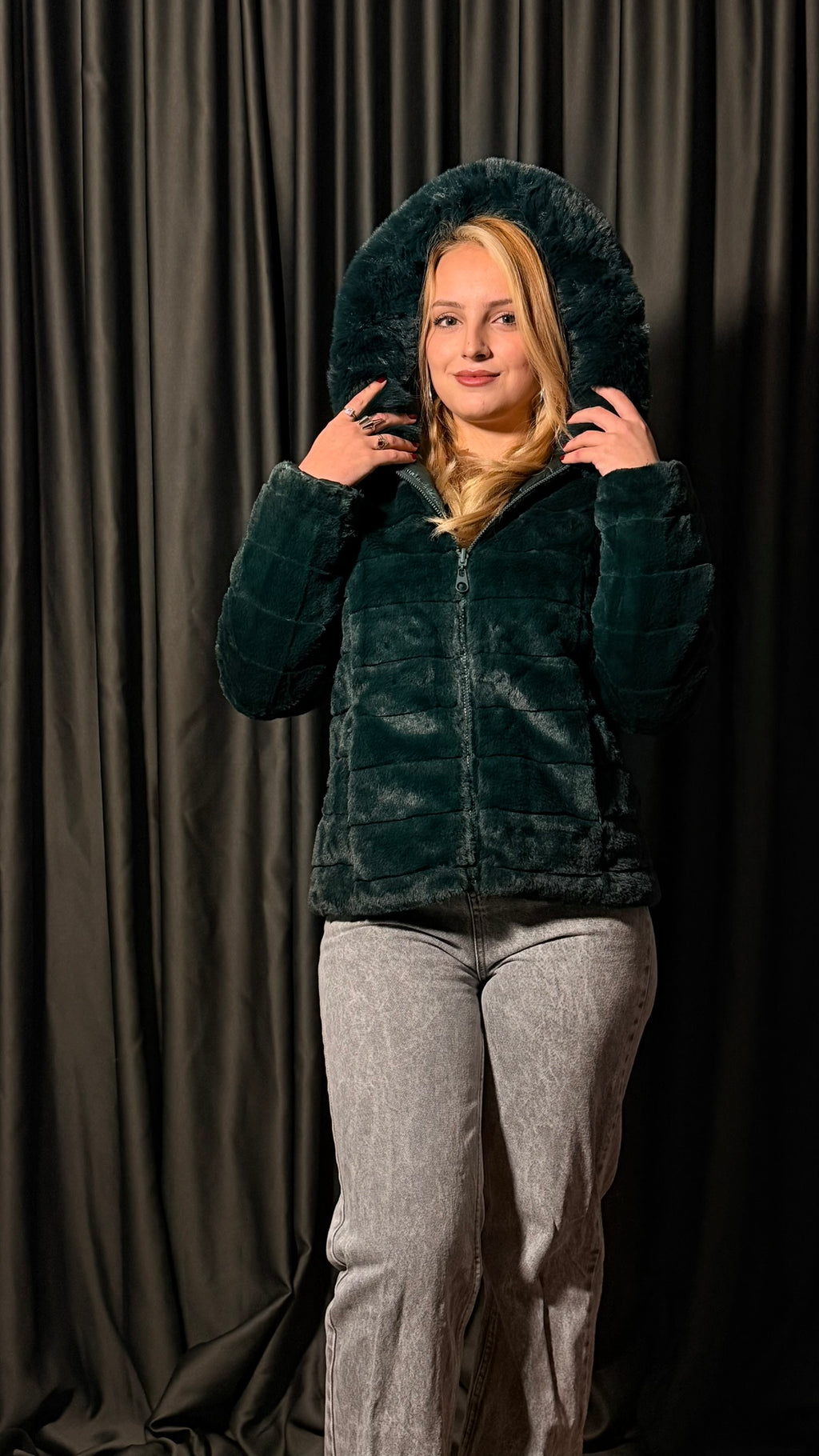 Çift Taraflı Kaz Tüyü Mont