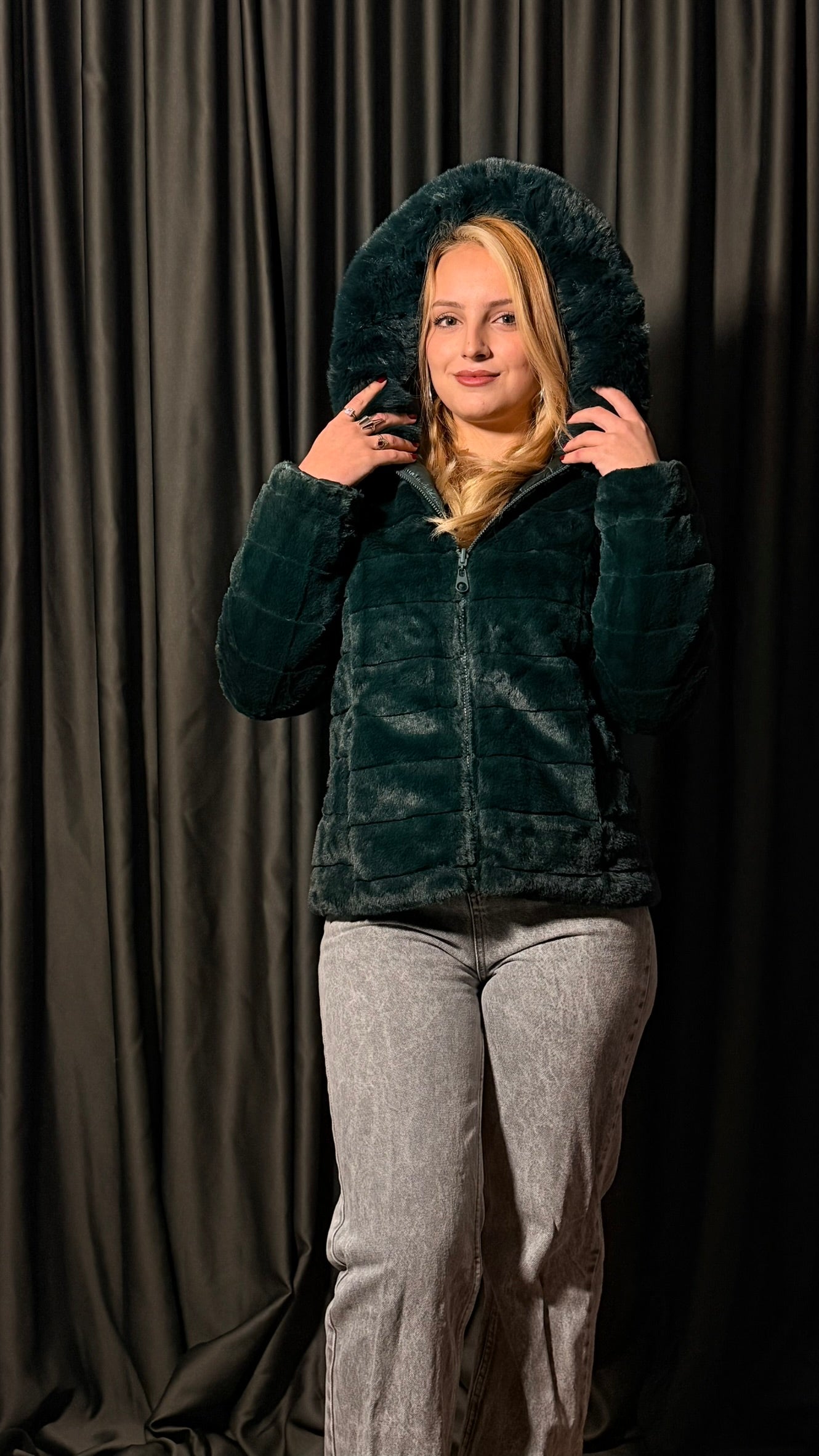 Çift Taraflı Kaz Tüyü Mont