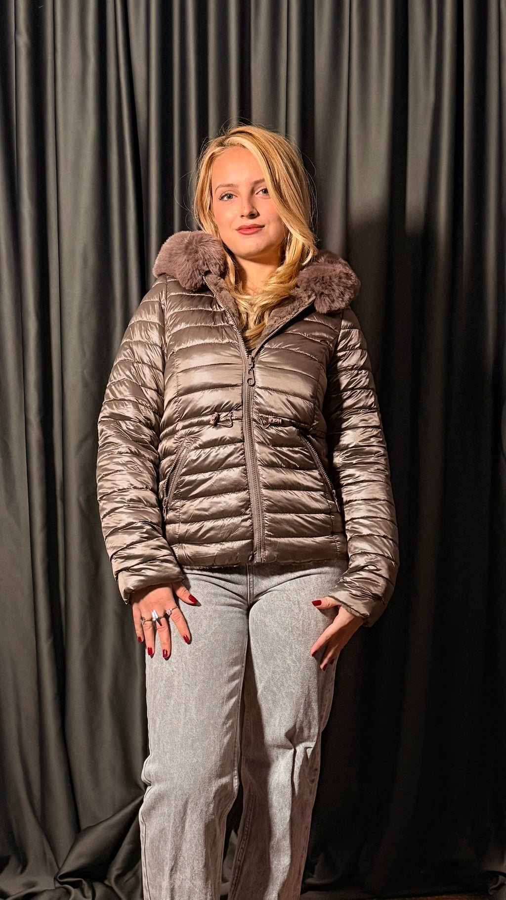 Çift Taraflı Kaz Tüyü Mont