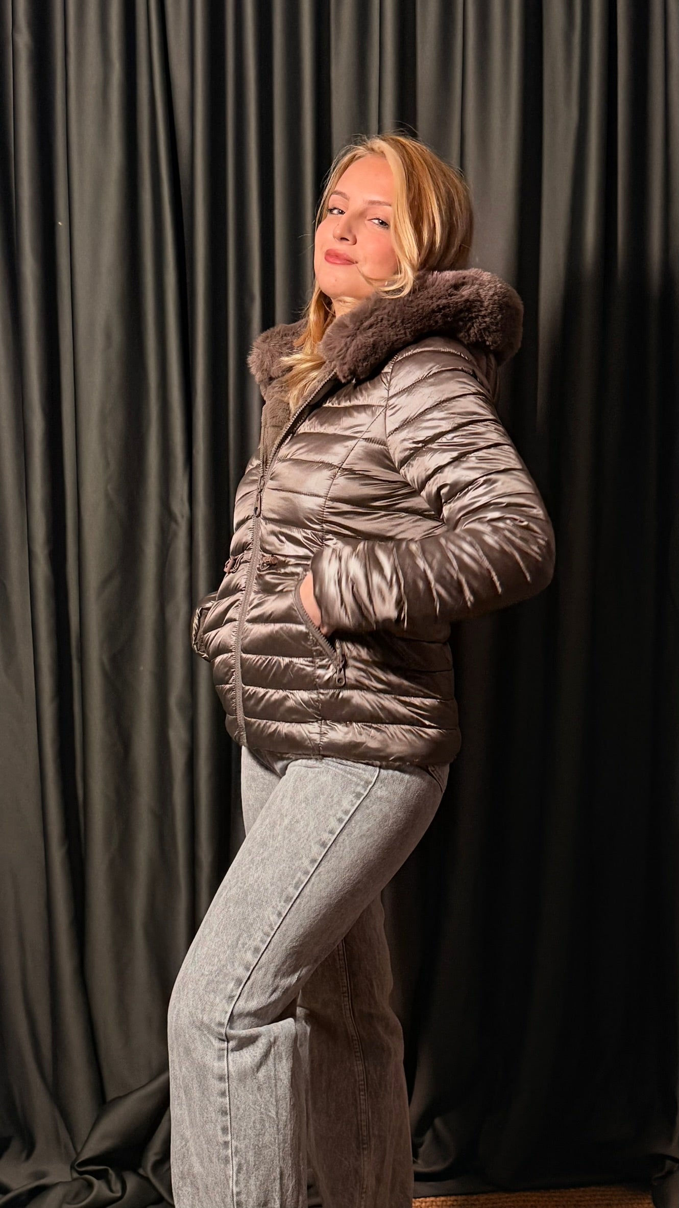 Çift Taraflı Kaz Tüyü Mont