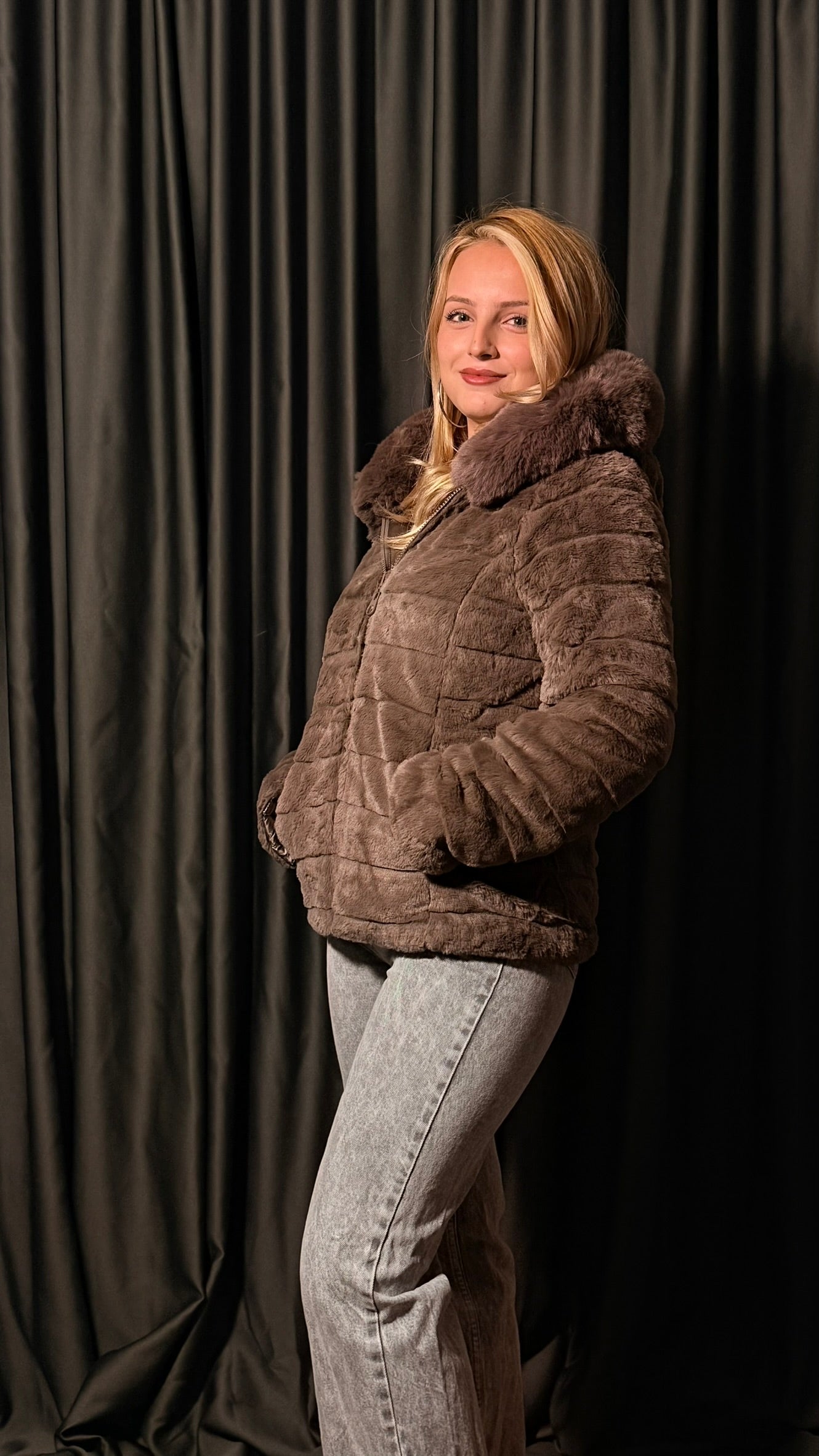 Çift Taraflı Kaz Tüyü Mont