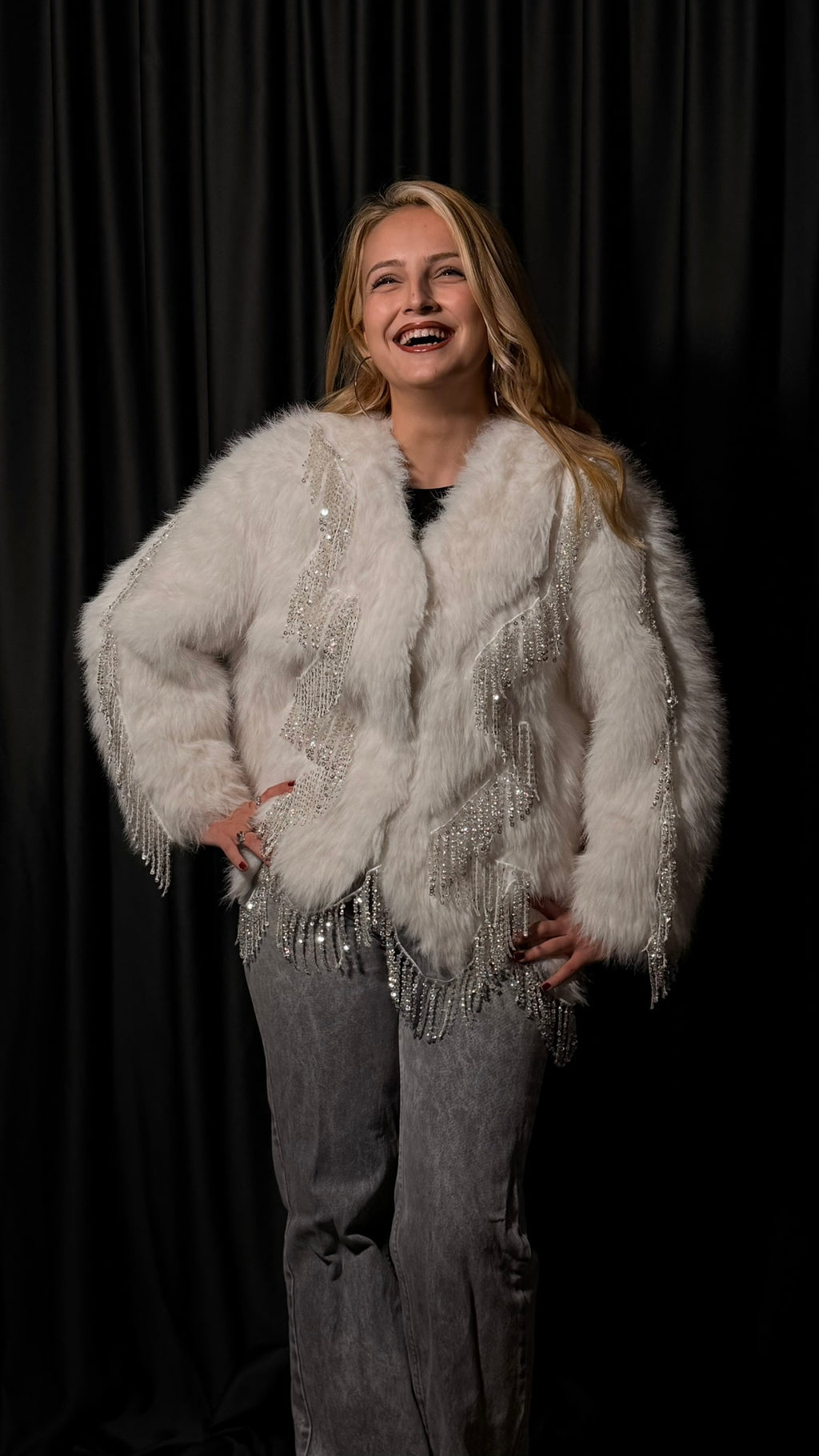 Taş Detaylı Tasarım Kürk