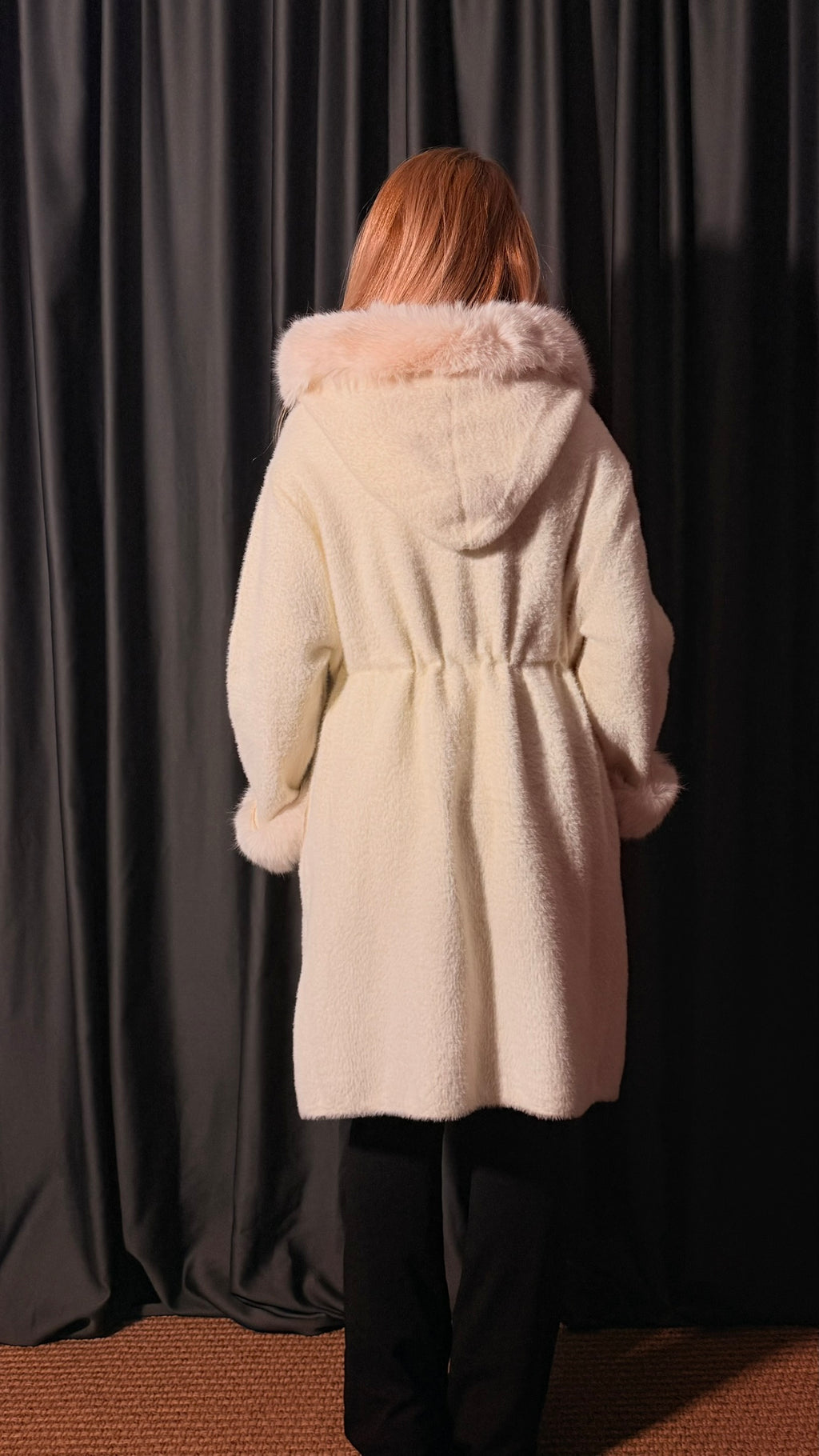 KAPİŞONLU ANGORA HIRKA