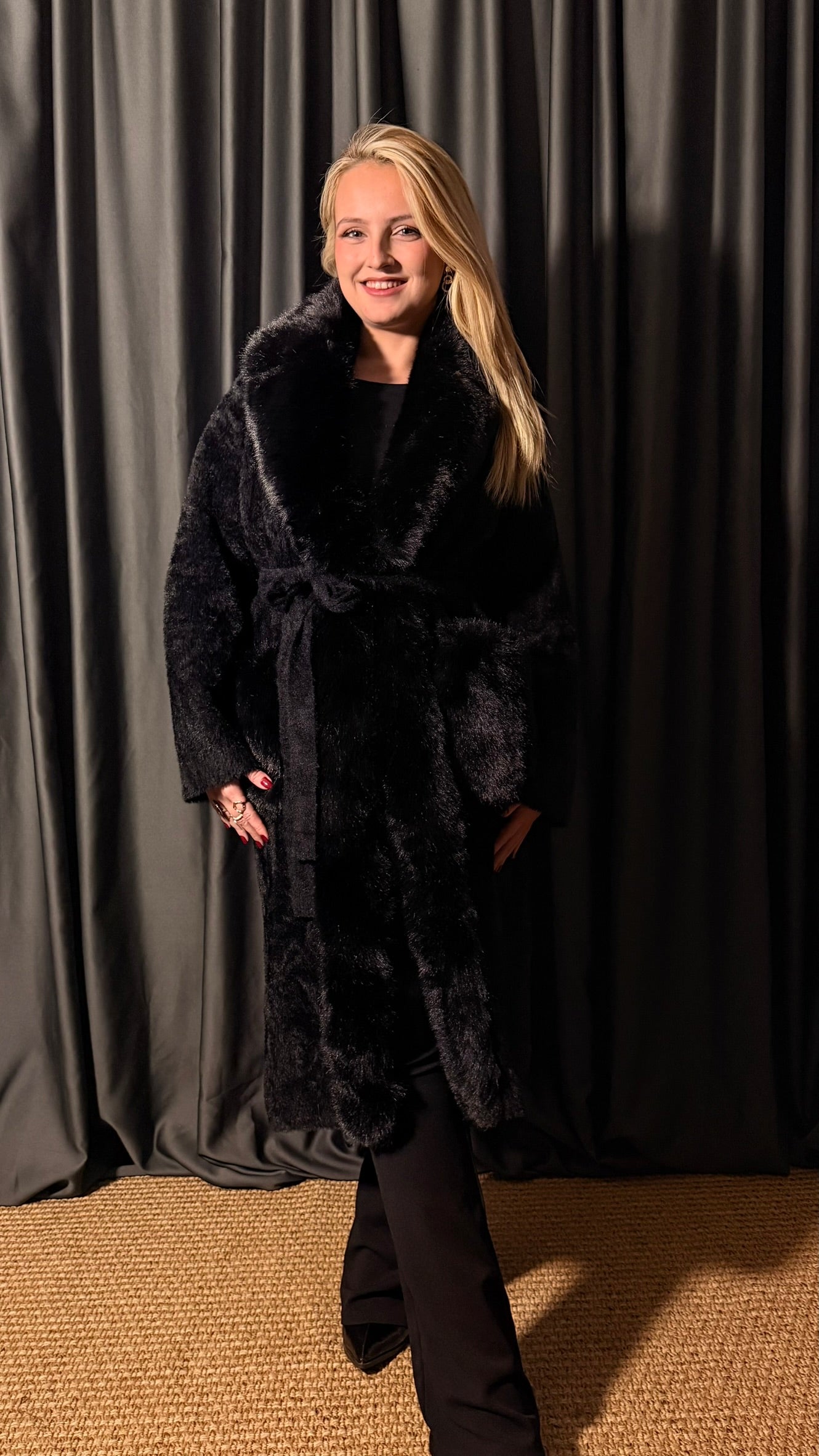 KÜRKLÜ ANGORA HIRKA