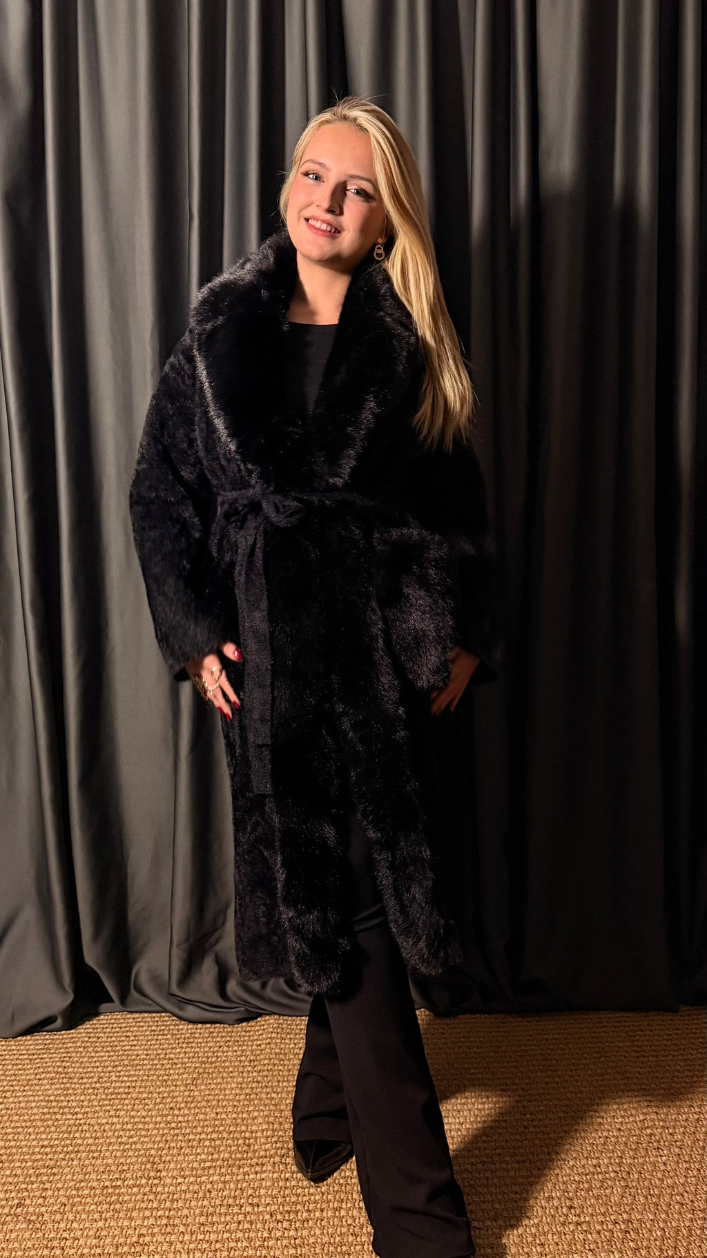 KÜRKLÜ ANGORA HIRKA